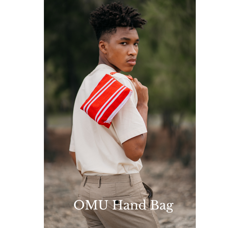 OMU Hand Bag กระเป๋าถือขนาดเล็ก ตัดเย็บจากผ้าทอชนเผ่าปกาเกอะญอ เป็นงานสั่งทำ 45-60 วัน_Designer ไชยยงค์ รัตนอังกูร