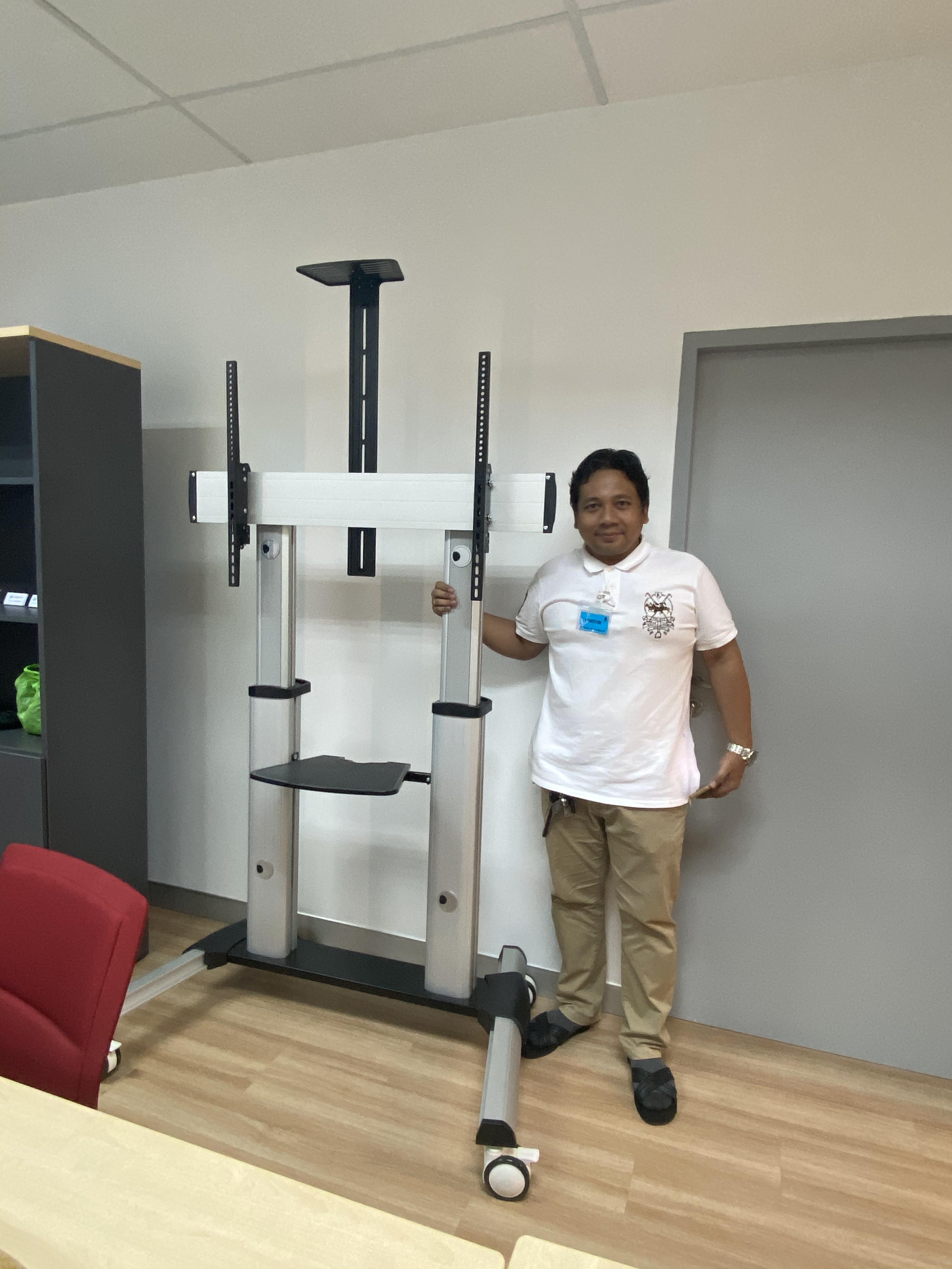 JMTVSTAND MT-F8200 ขาตั้งพื้นทีวีมีล้อเลื่อน(TV Stand) วัสดุ Aluminium อลูมิเนียม แบบล้อเลื่อนปรับสูง/ต่ำได้ 55"-98" นิ้ว{รับประกันสินค้า 3 ปี}0964746498