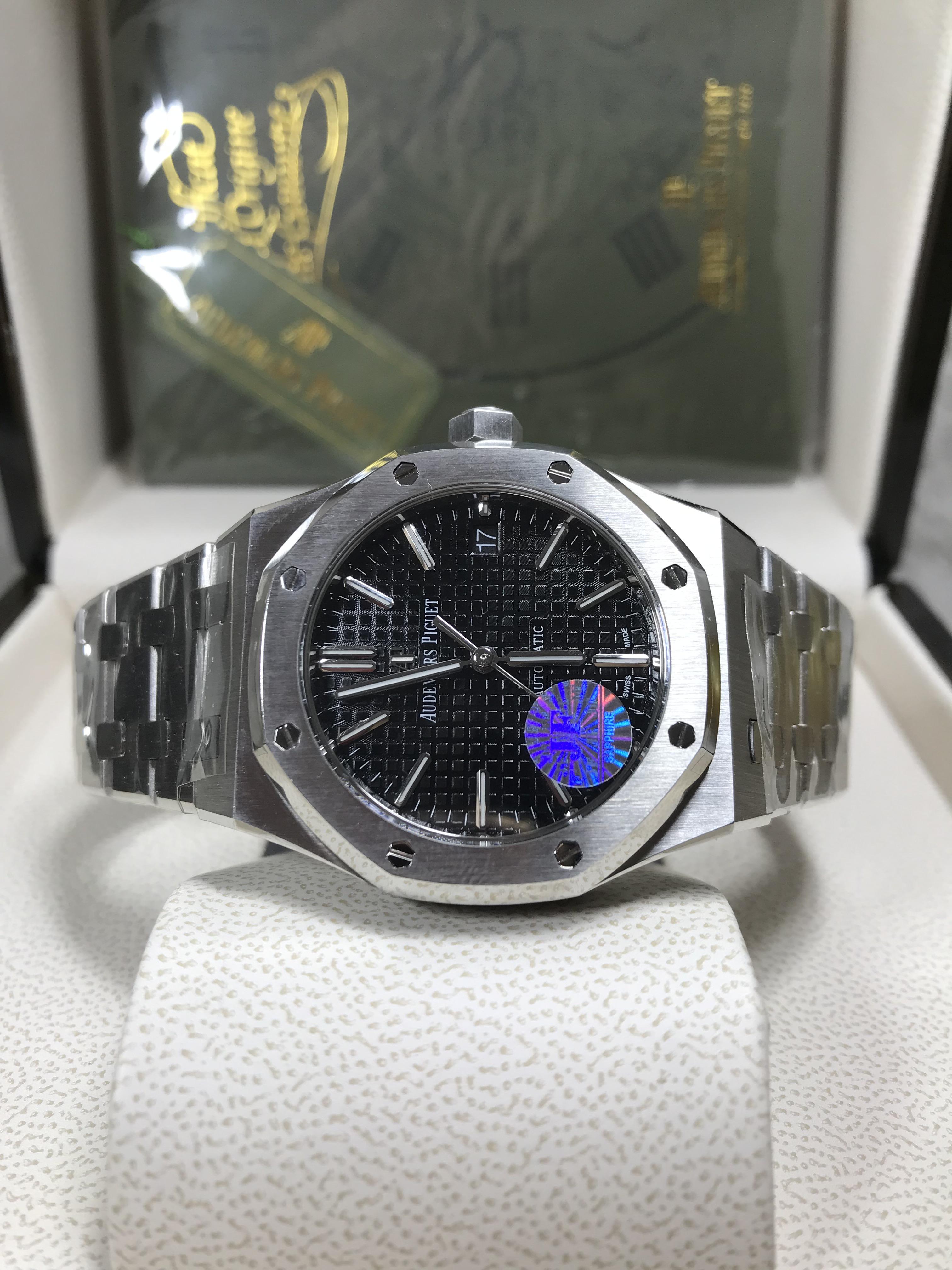 Audemars Piguet (15400) (Swiss)