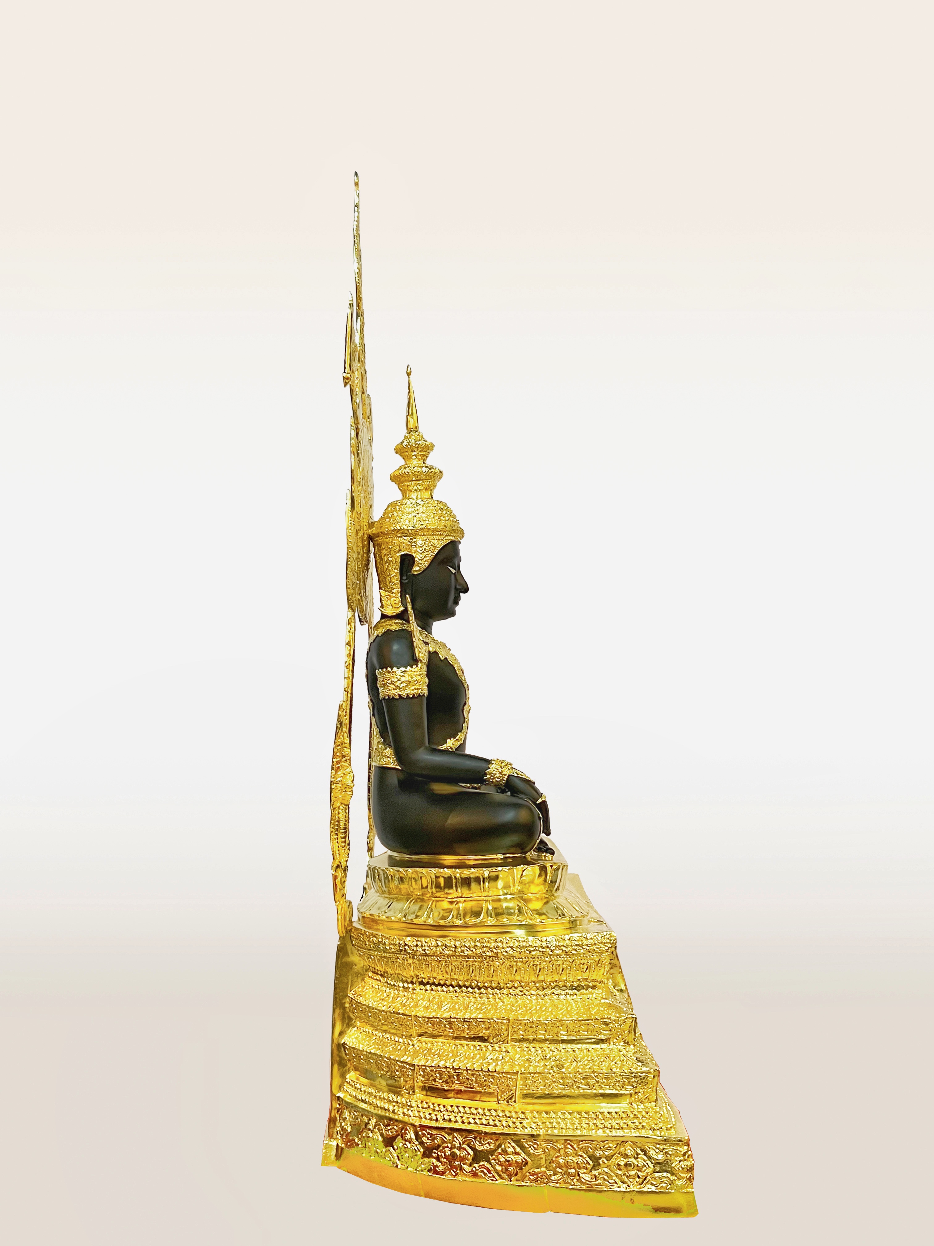 สมเด็จองค์ปฐม หน้าตัก 16 นิ้ว