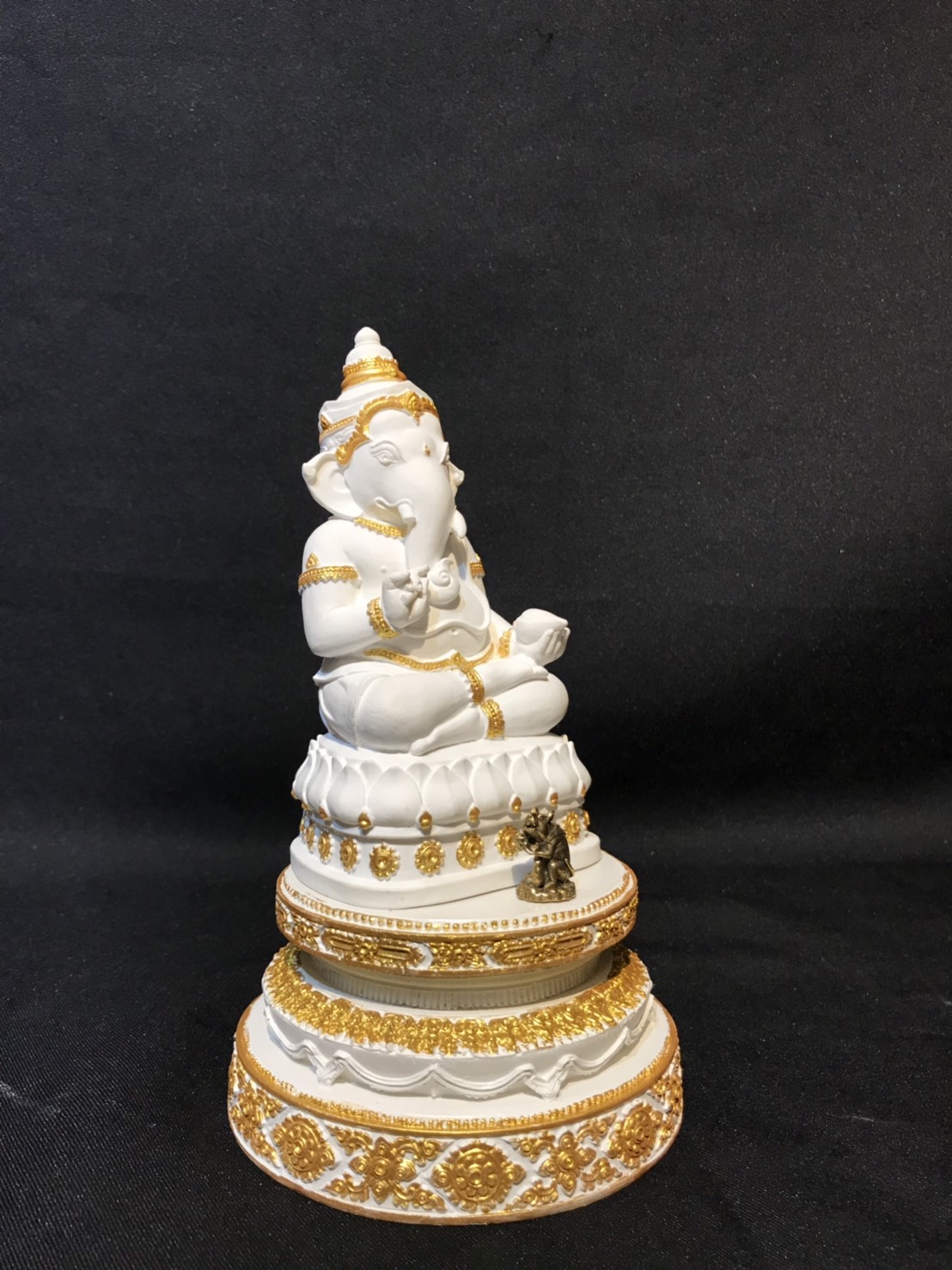 พระพิฆเนศ หน้าตัก 3 นิ้ว พร้อมฐาน