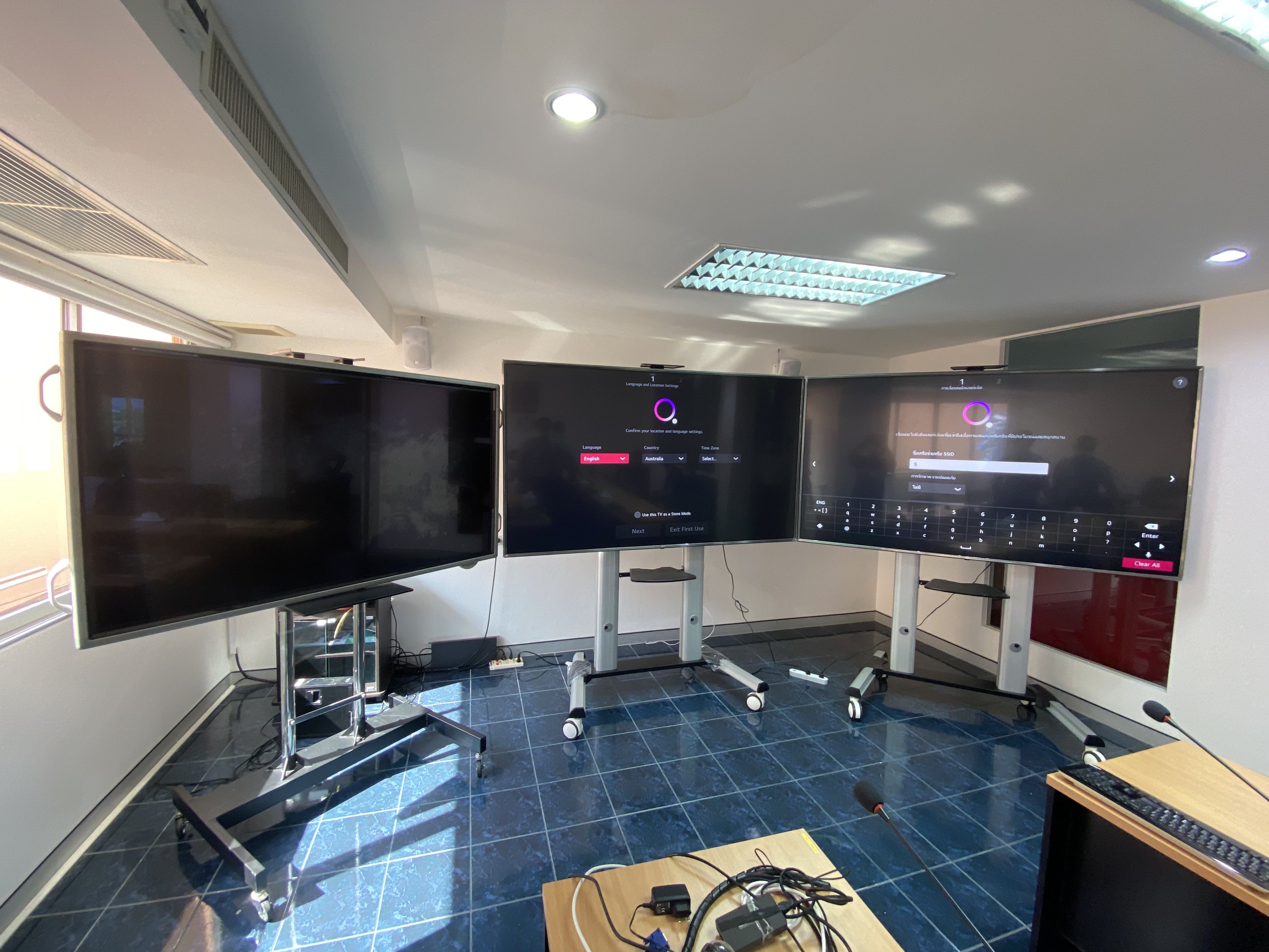 JMTVSTAND MT-F8200 ขาตั้งพื้นทีวีมีล้อเลื่อน(TV Stand) วัสดุ Aluminium อลูมิเนียม แบบล้อเลื่อนปรับสูง/ต่ำได้ 55"-98" นิ้ว{รับประกันสินค้า 3 ปี}0964746498