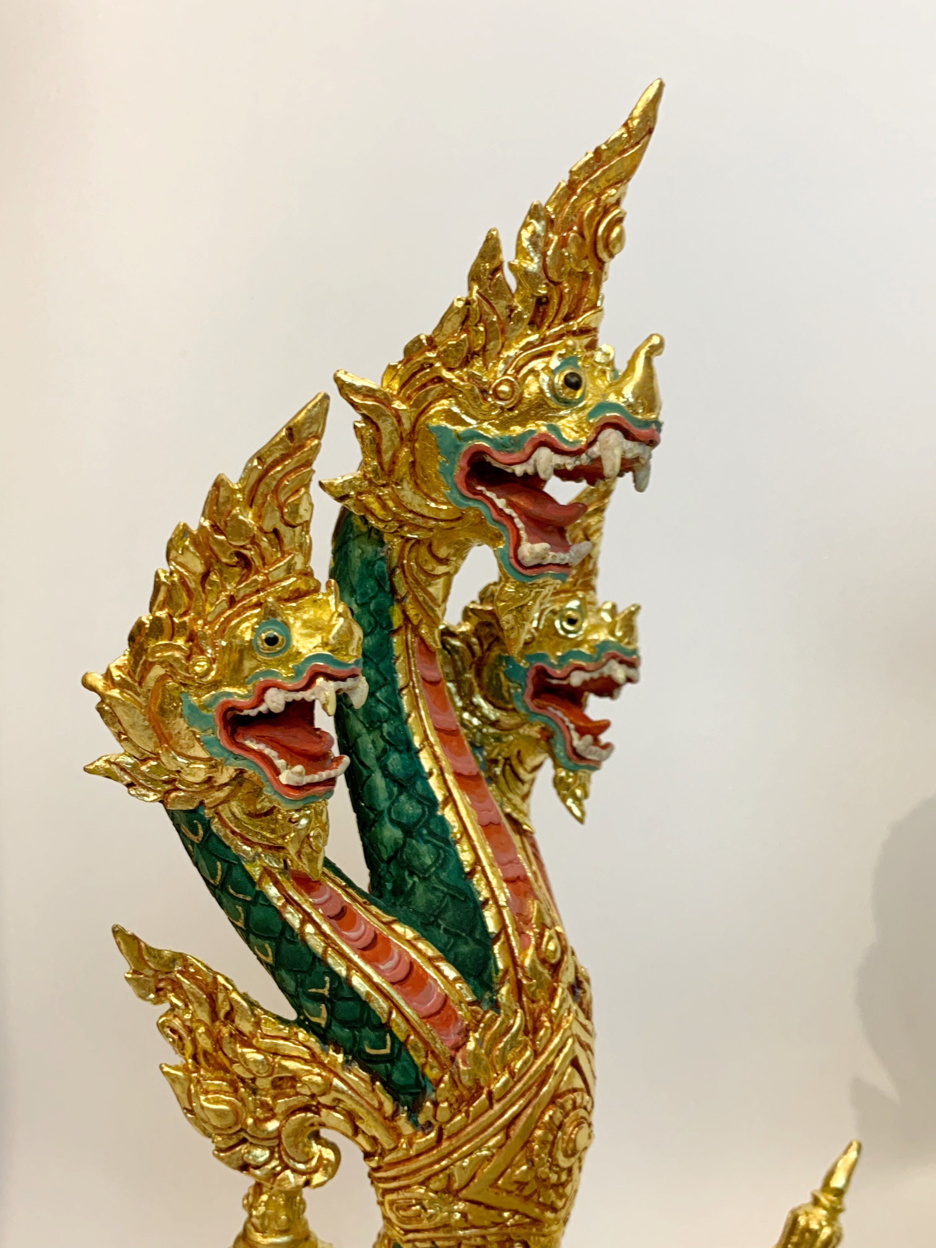 ครอบน้ำอมฤต พระนารายณ์กวนเกษียรสมุทร พร้อมฐานหินอ่อน