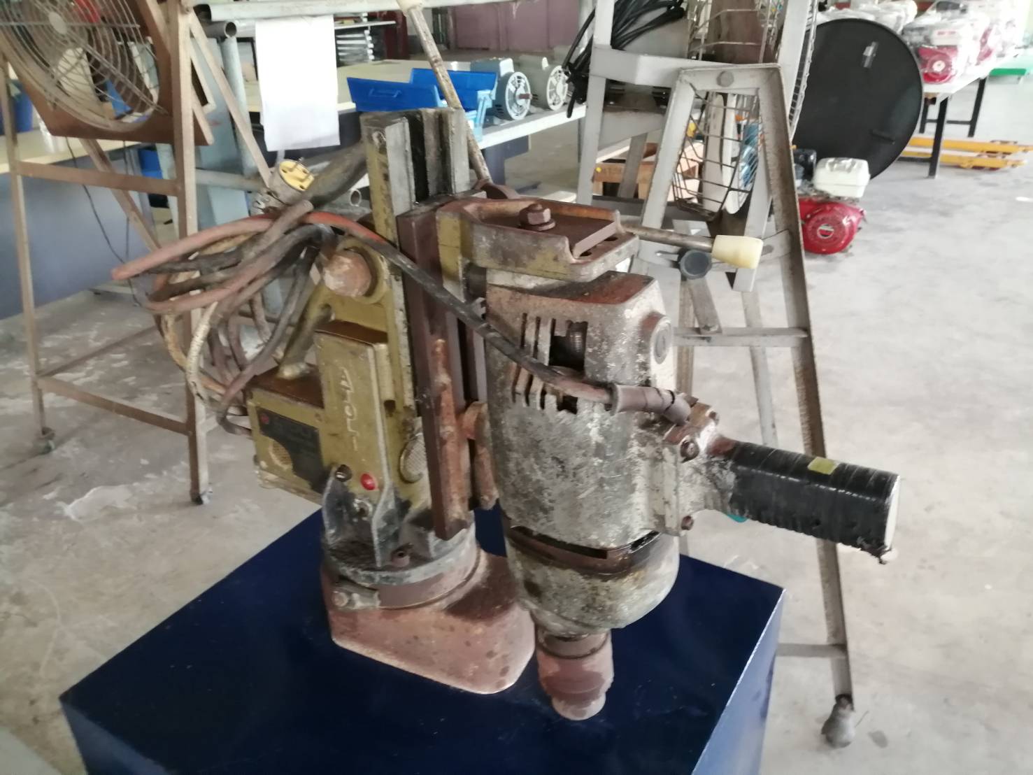 สว่านแม่เหล็กตัวใหญ่