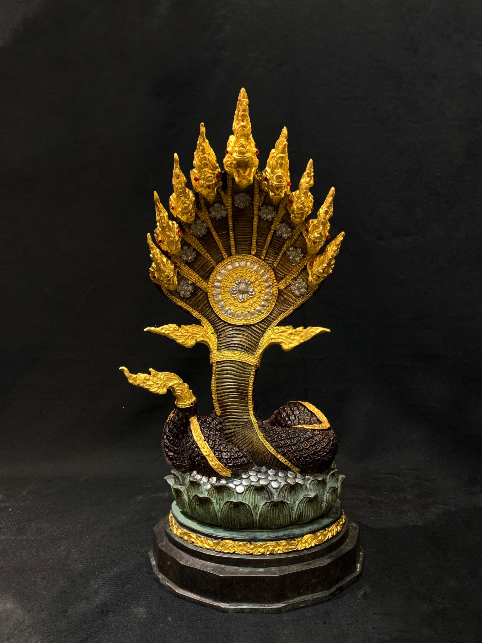 พญานาค 9 เศียร