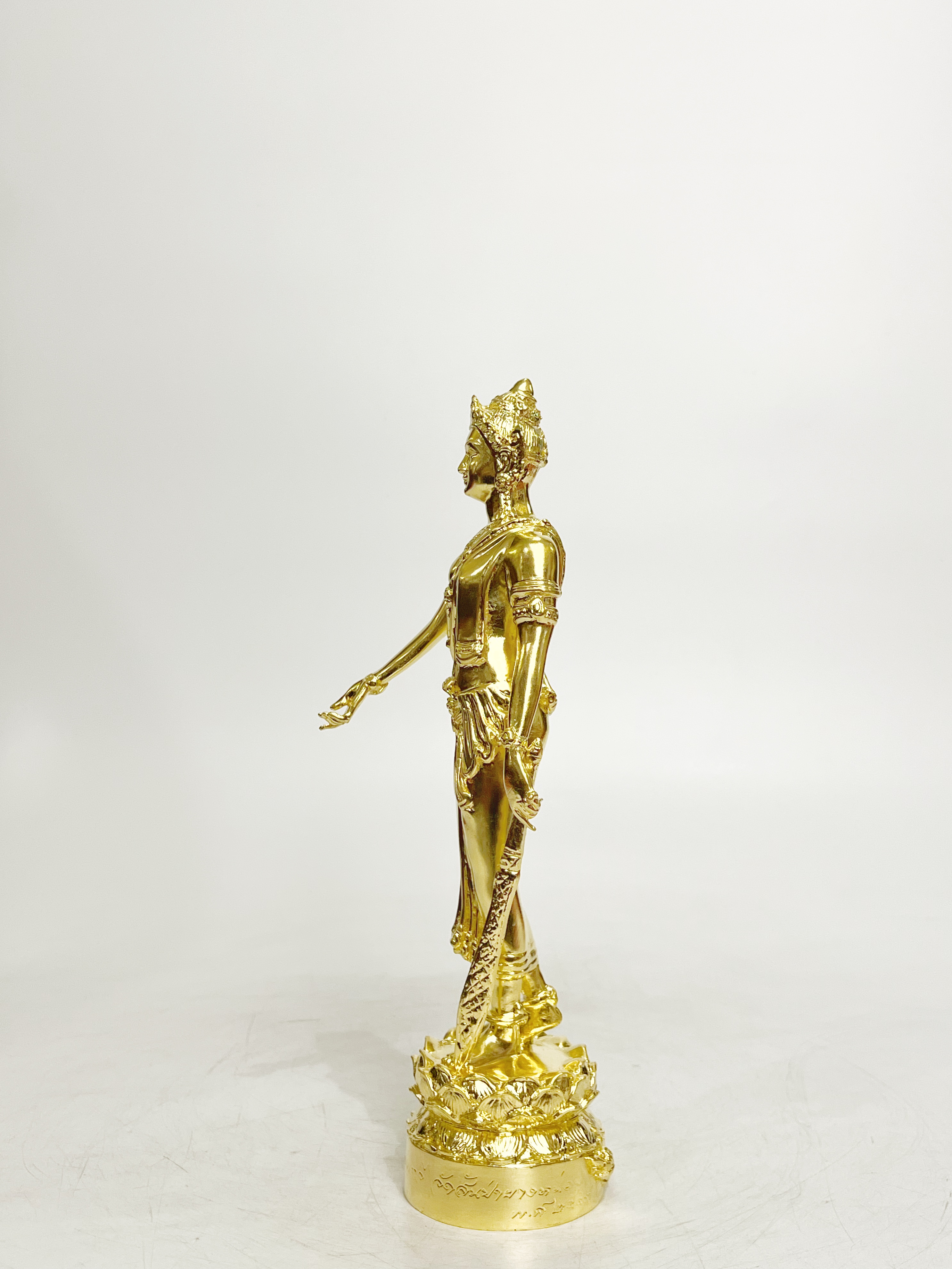 พระนางจามเทวี สูง 11 นิ้ว