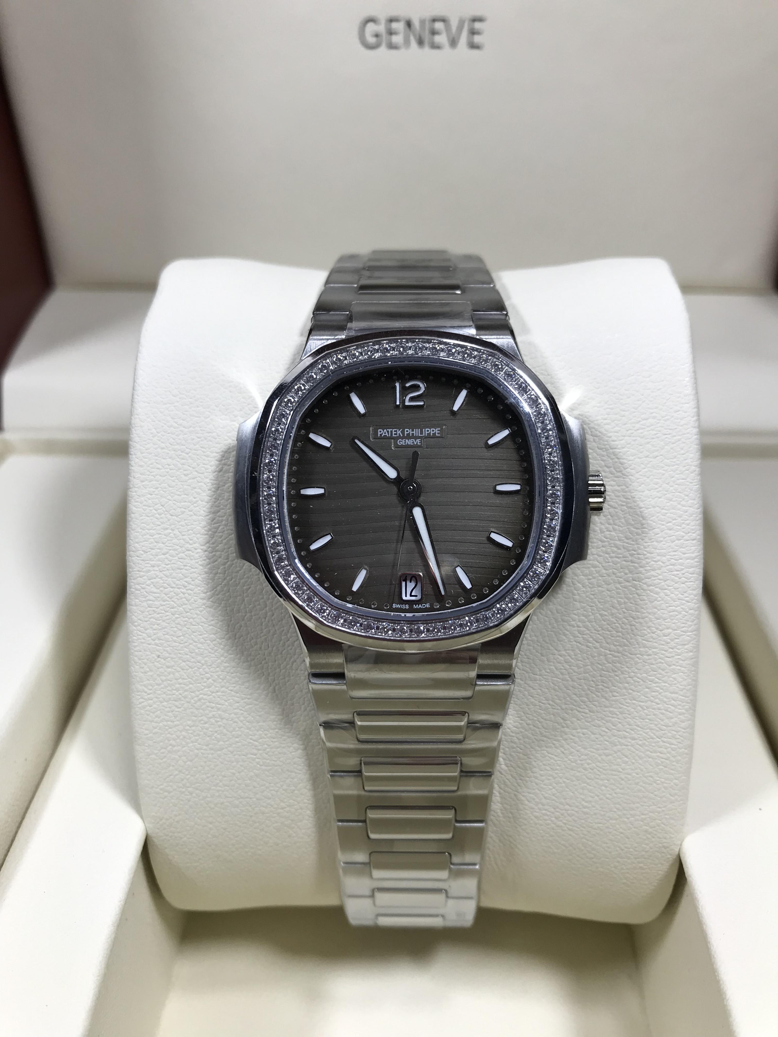 Patek Philippe 7118/1200A-011 (Swiss 3K)