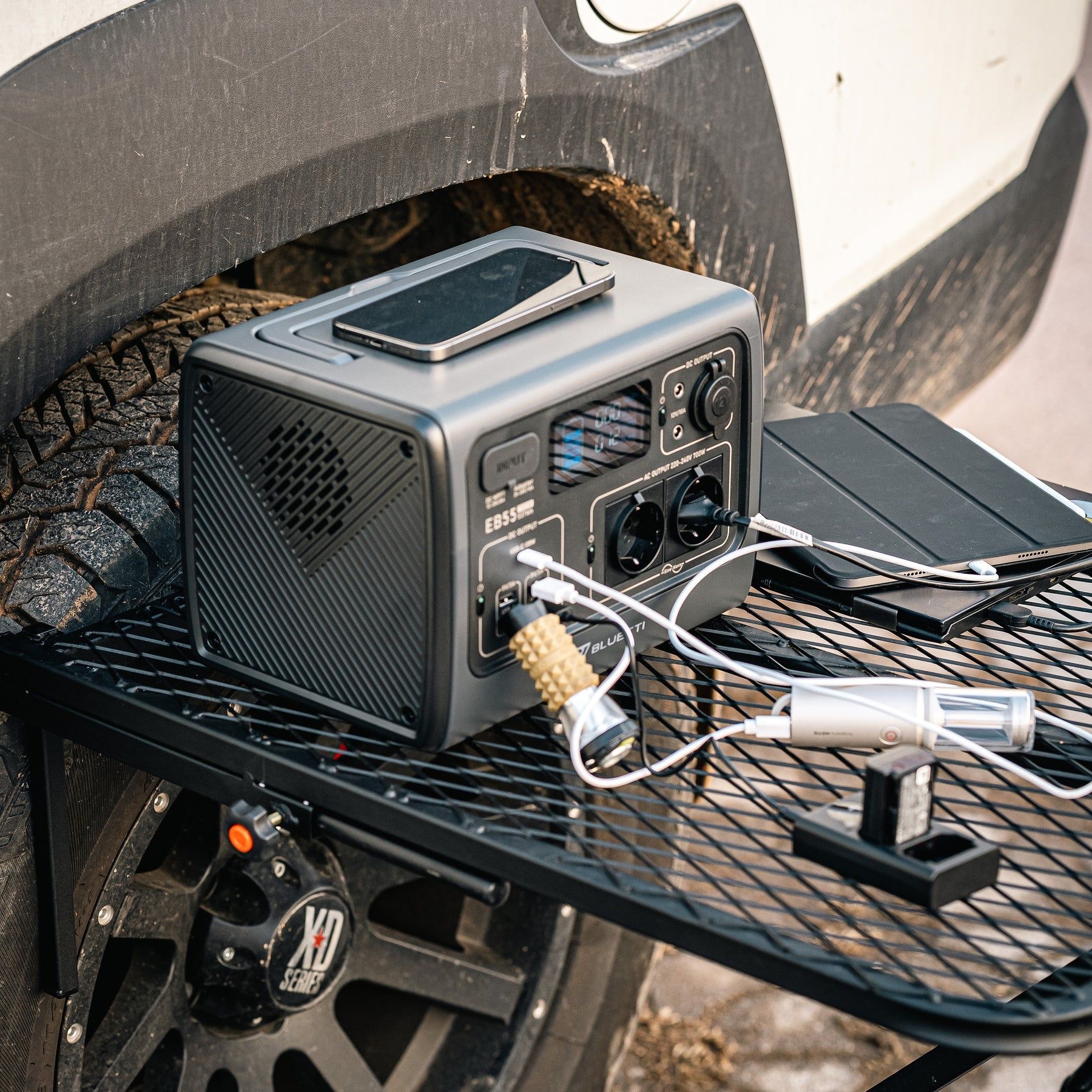 BLUETTI EB55 Portable Power Station + MP200 Solar Cell เซทแบตเตอรี่สำรองพกพา พร้อมโซลาร์เซลล์