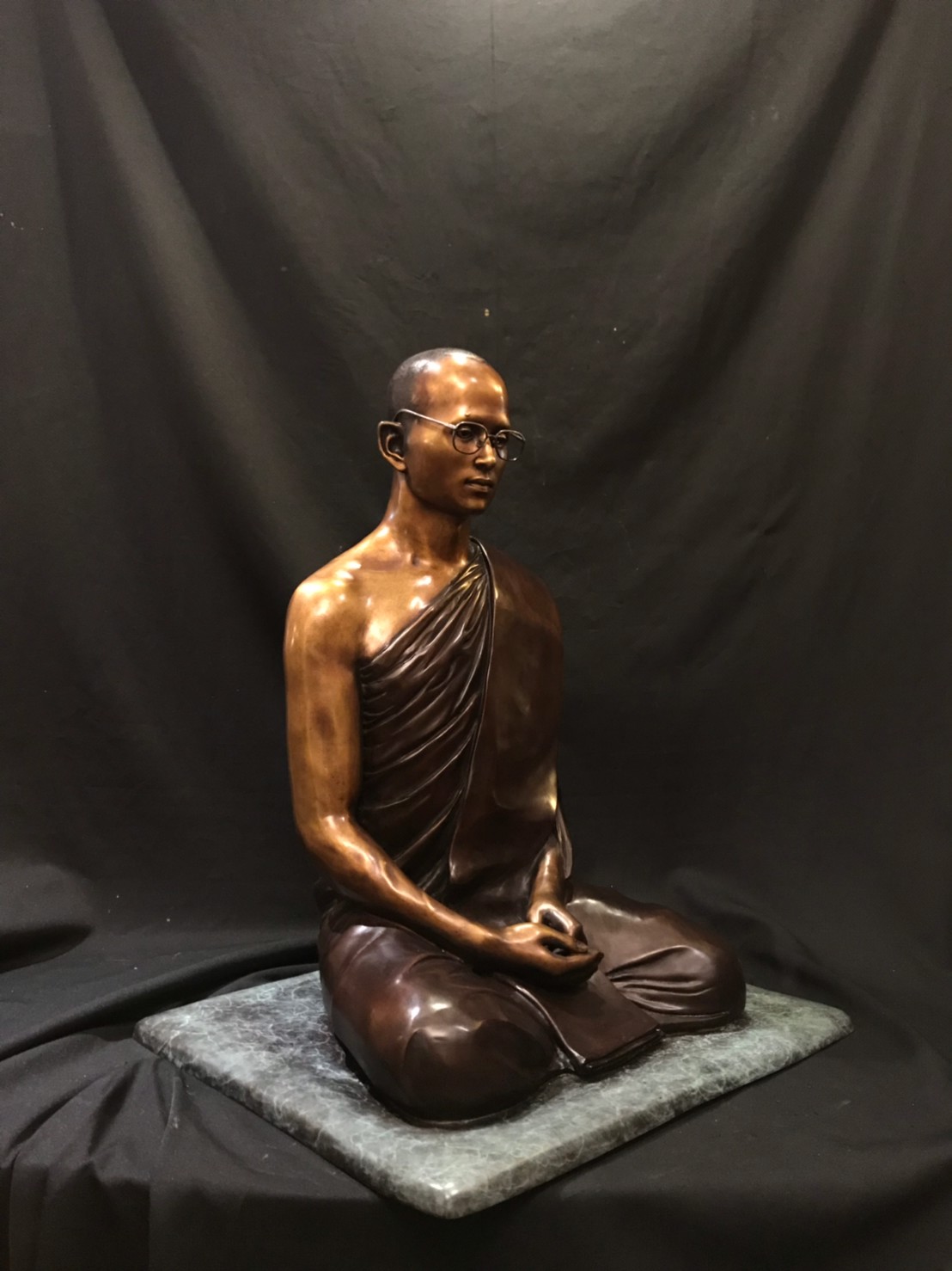 รัชกาลที่ 9 ทรงผนวช หน้าตัก 16 นิ้ว