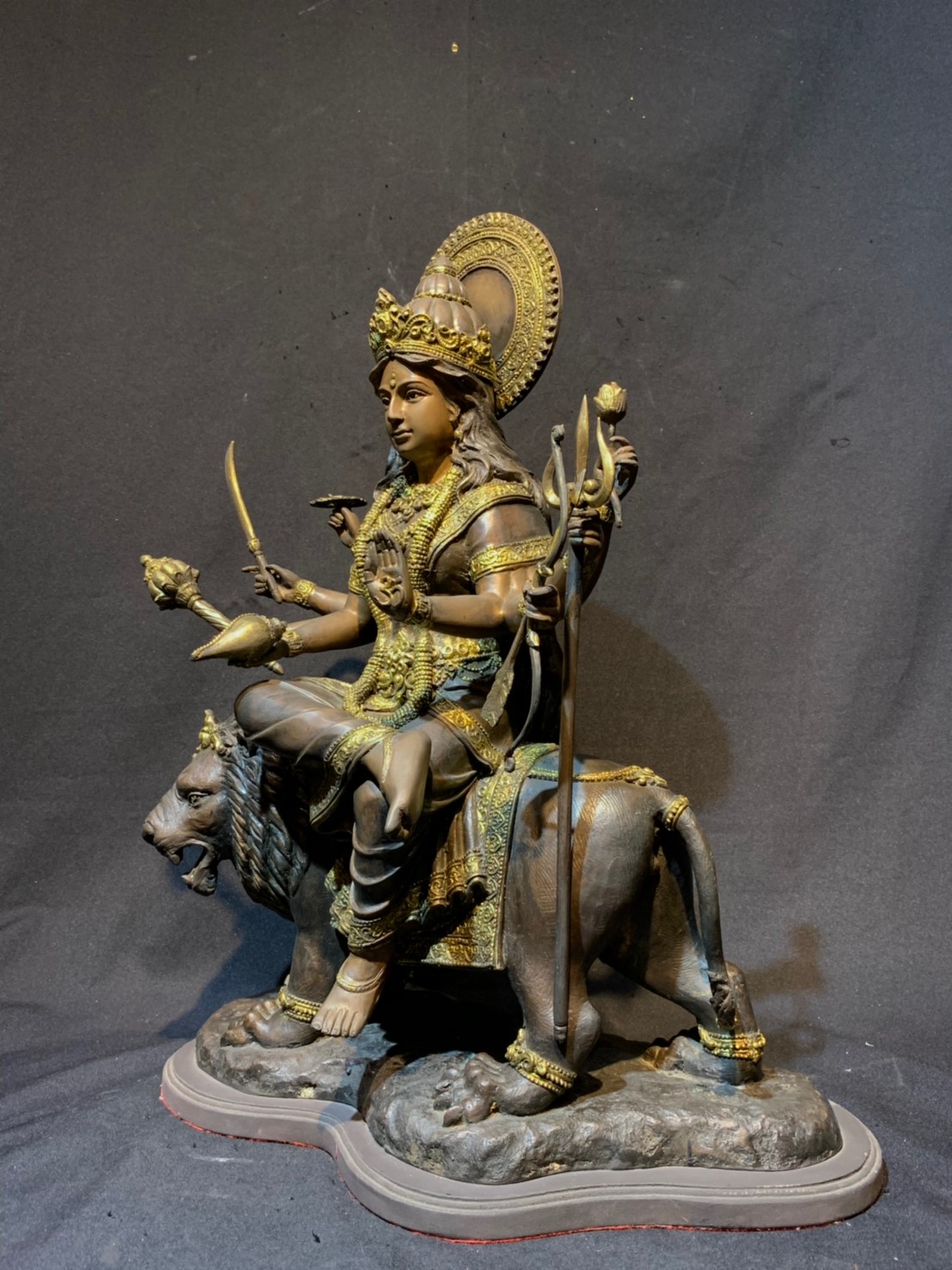 พระแม่ทุรคาทรงราชสีห์ (พระแม่อุมาขี่เสือ) หน้าตัก 9 นิ้ว