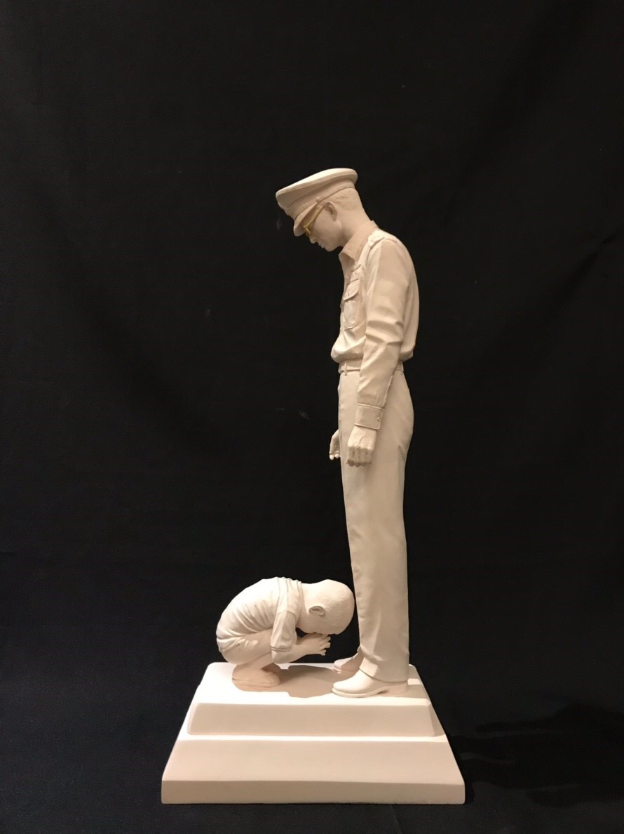 รัชกาลที่ 9 เด็กก้มกราบ