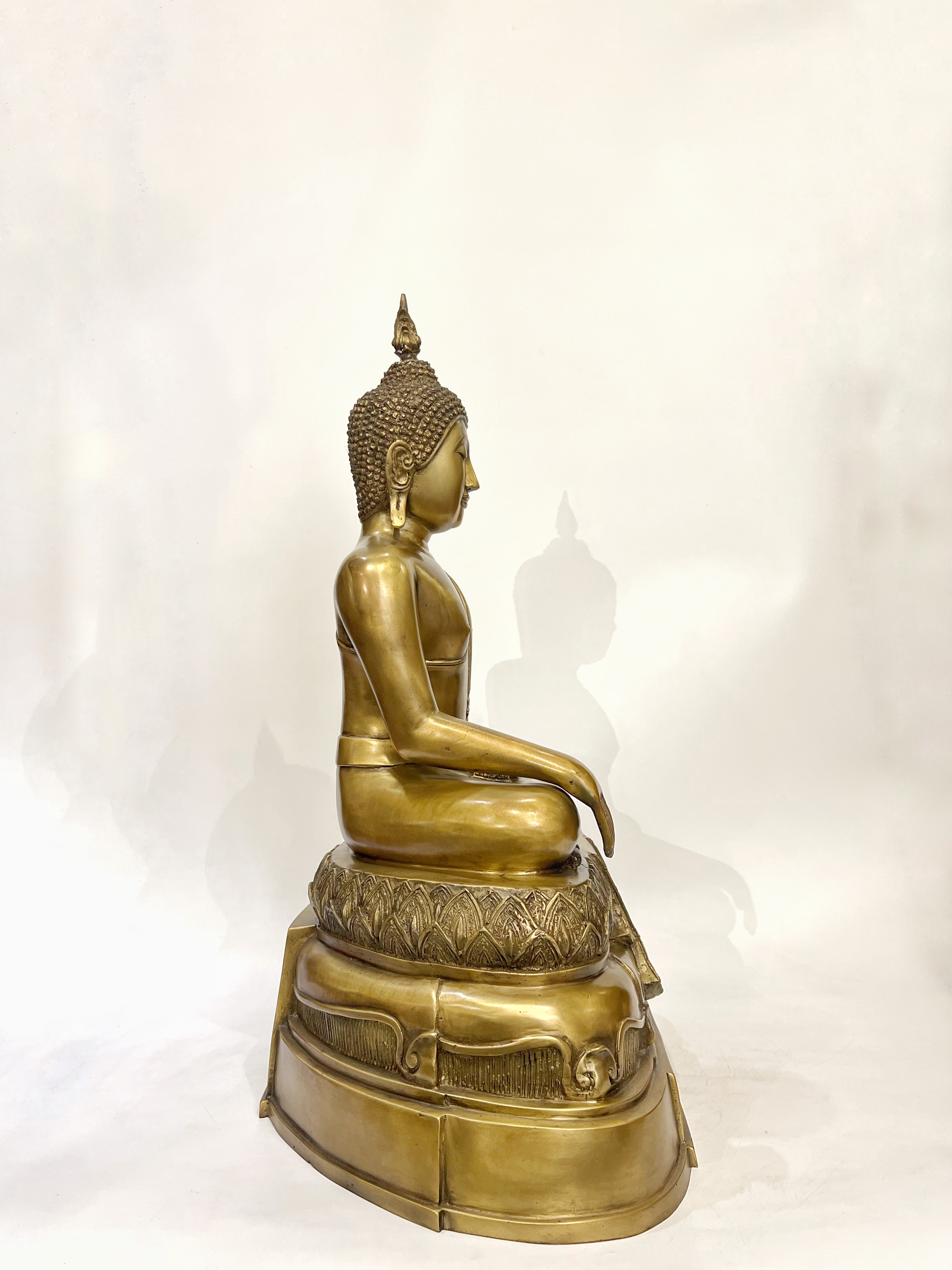 หลวงพ่อโต หน้าตัก 12 นิ้ว