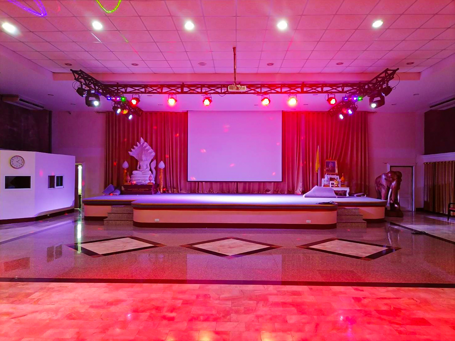 Goodsound Studio เข้าปรับปรุงระบบแสงบนเวทีประจำ อาคาร 2 ศรีวชิรธรรมสถาน