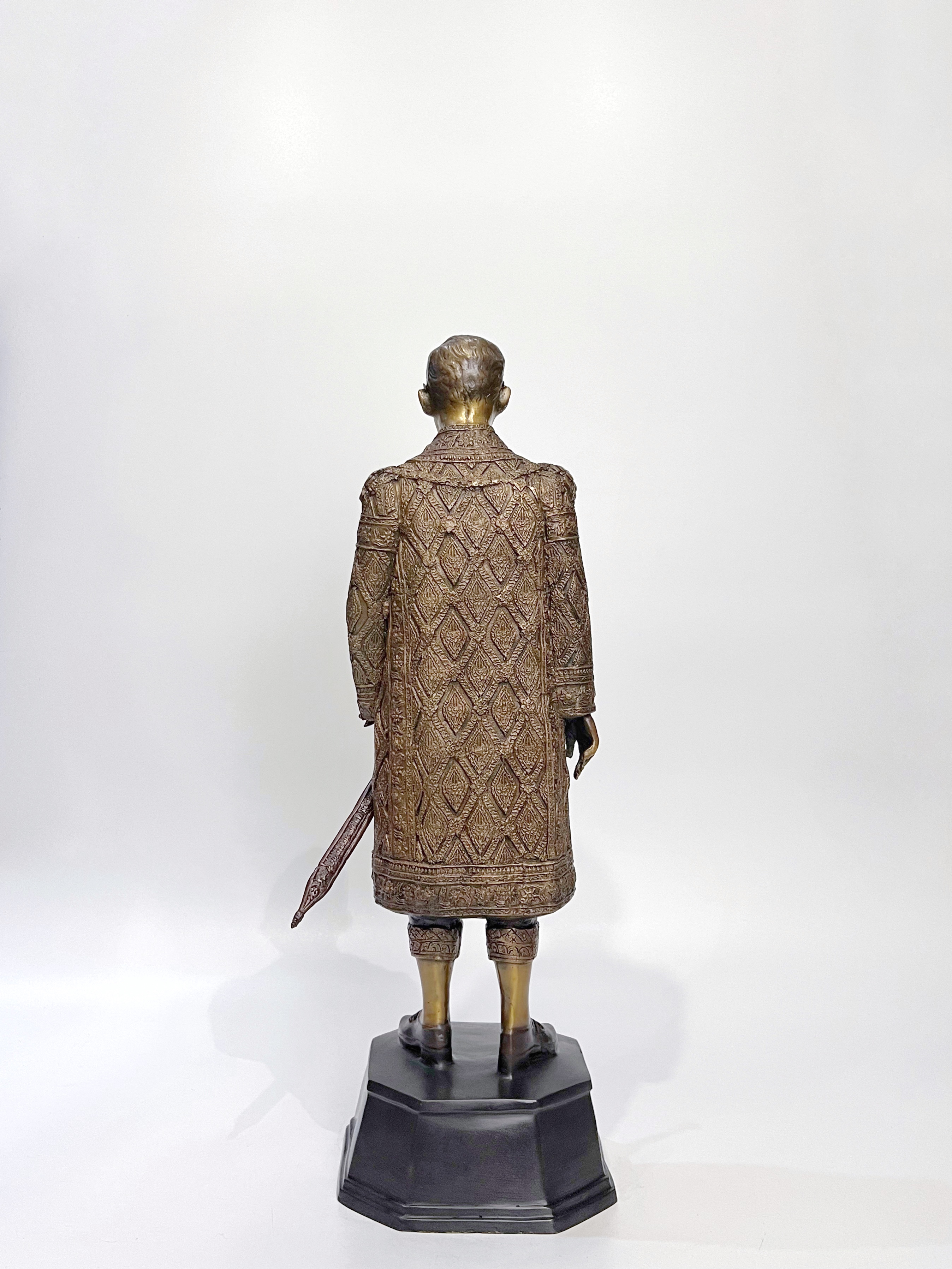 ประติมากรรมชุด 9 รัชกาล หน้าตัก 9 นิ้ว