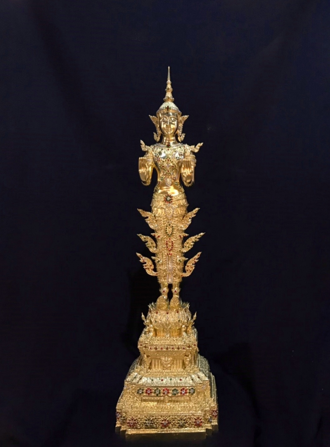 พระพุทธรูป ปางห้ามสมุทร ทรงเครื่องจักรพรรดิ์ หน้าตัก 9 นิ้ว