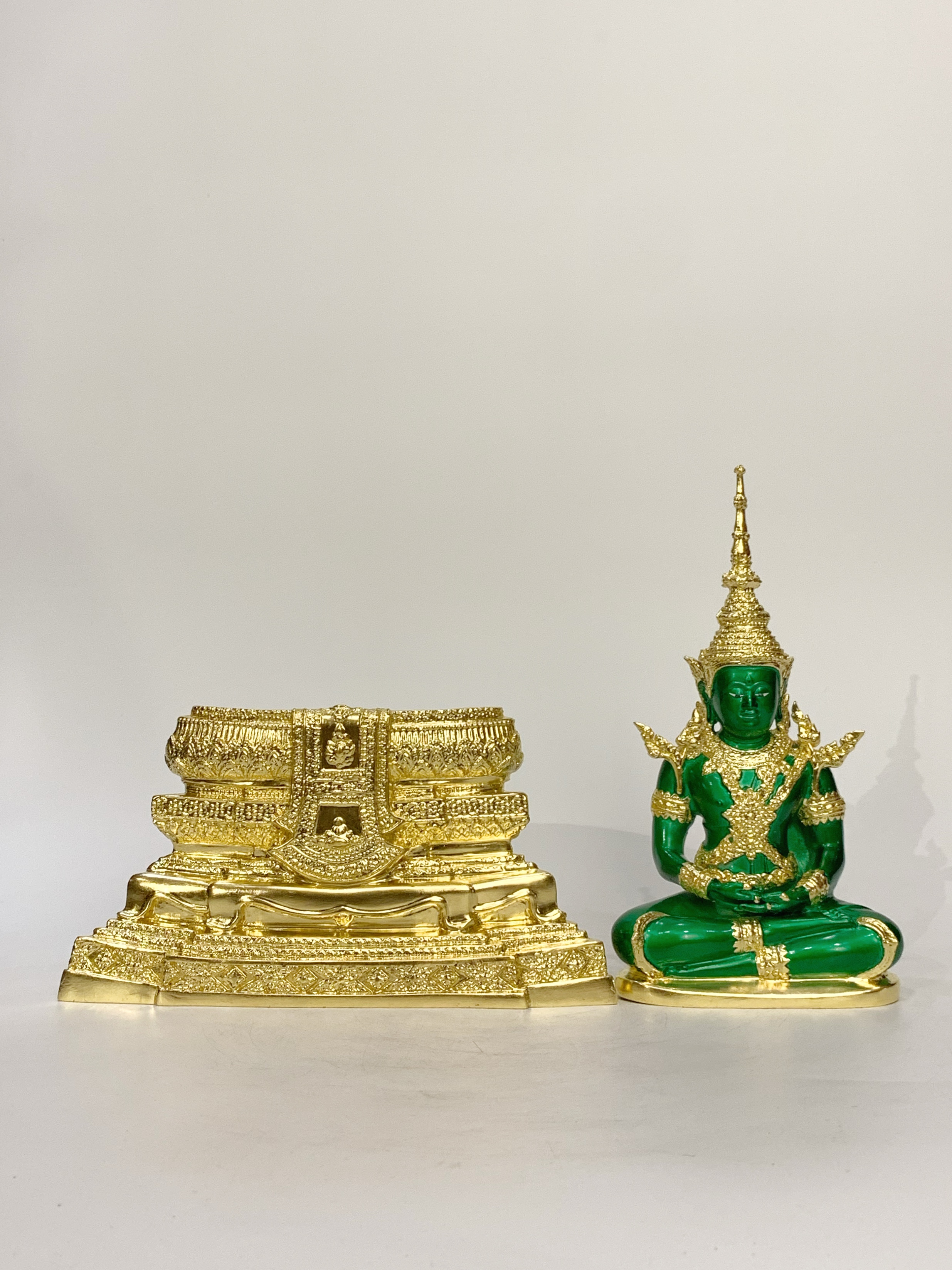 พระแก้วมรกต ทรงเครื่องฤดูร้อน หน้าตัก 5 นิ้ว