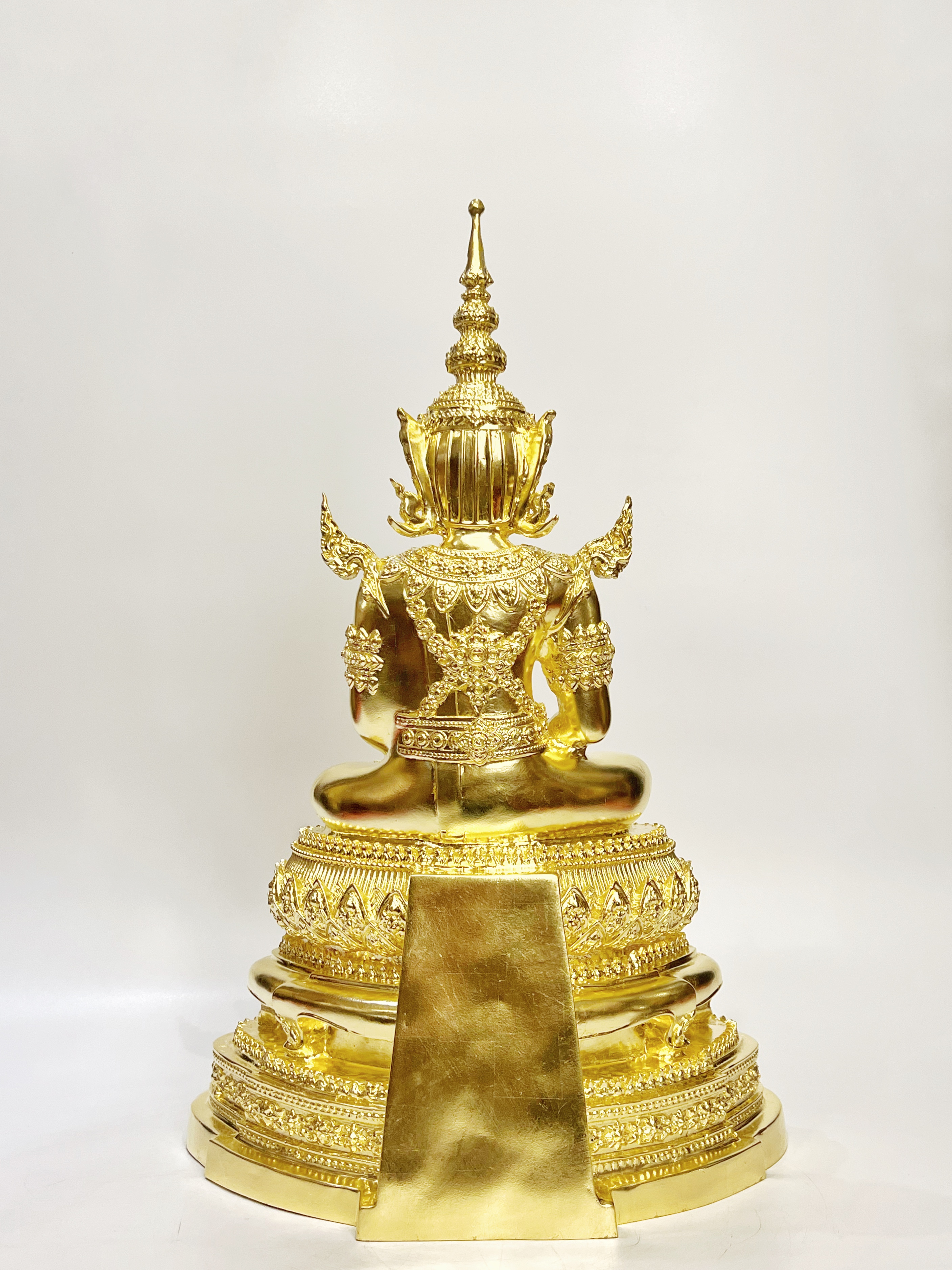 พระแก้วมรกต ทรงเครื่องฤดูร้อน หน้าตัก 9 นิ้ว