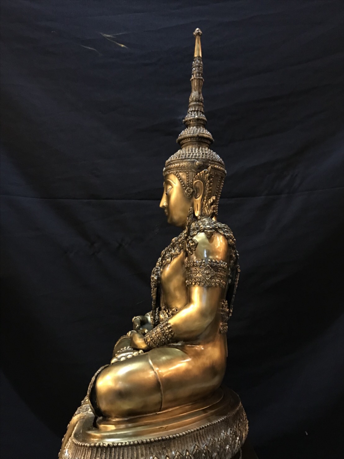 พระแก้วมรกต ทรงเครื่องฤดูร้อน หน้าตัก 16 นิ้ว