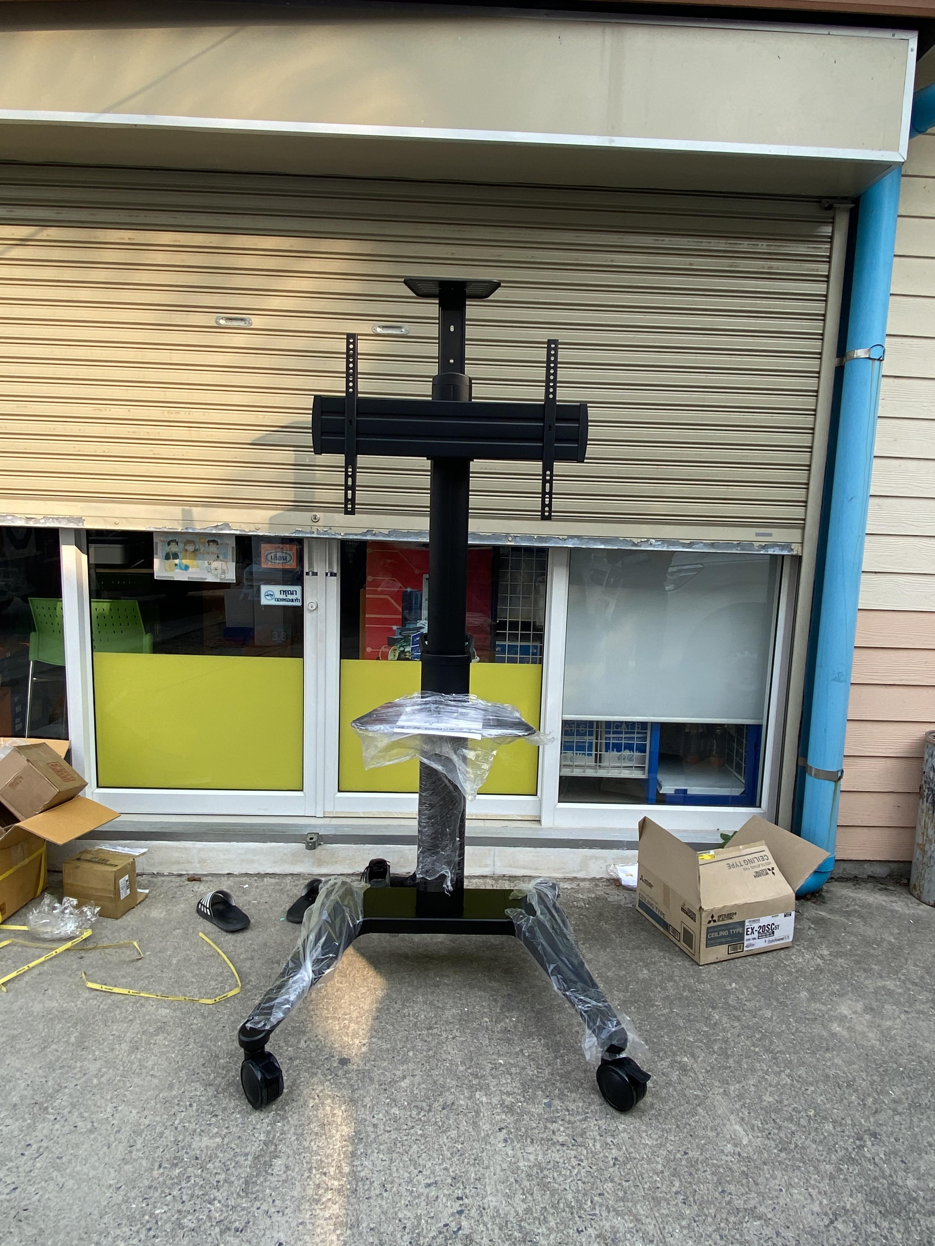 JMTVSTAND MT-F9100 ขาตั้งพื้นทีวีมีล้อเลื่อน สีดำ วัสดุอลูมิเนียม รูปทรงสวยงาม ทันสมัย รองรับทีวีขนาด 37"-75นิ้ว{รับประกัน 3 ปี }0964746498