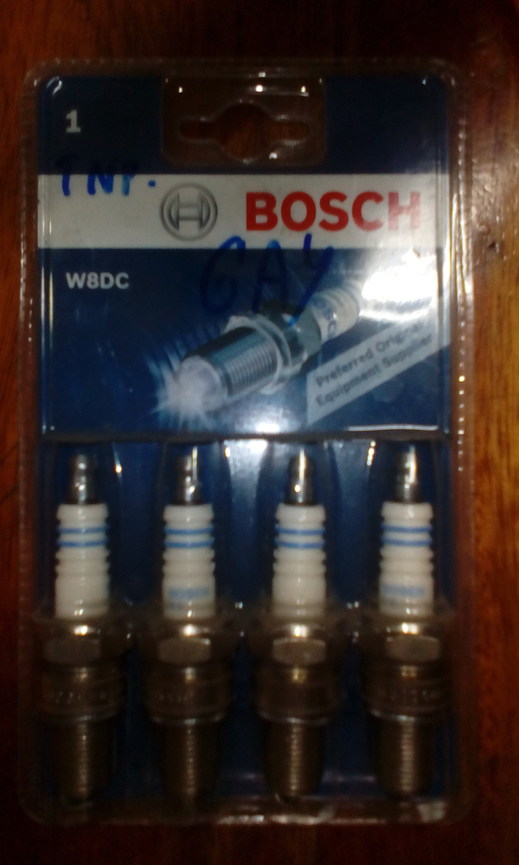 หัวเทียน BOSCH W8DC แพ๊ค 4หัว