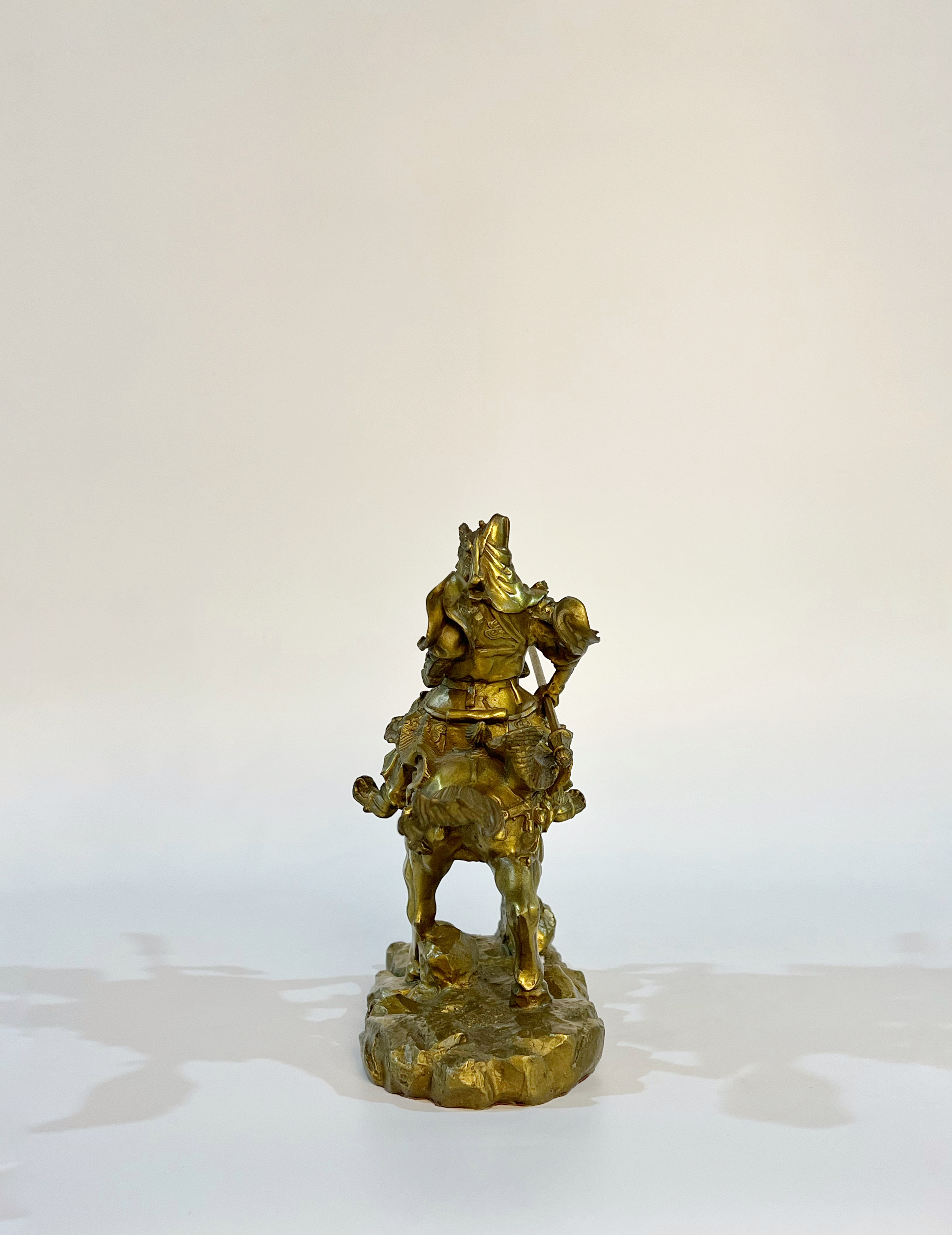 เทพเจ้ากวนอู ทรงม้า สูง 22 cm