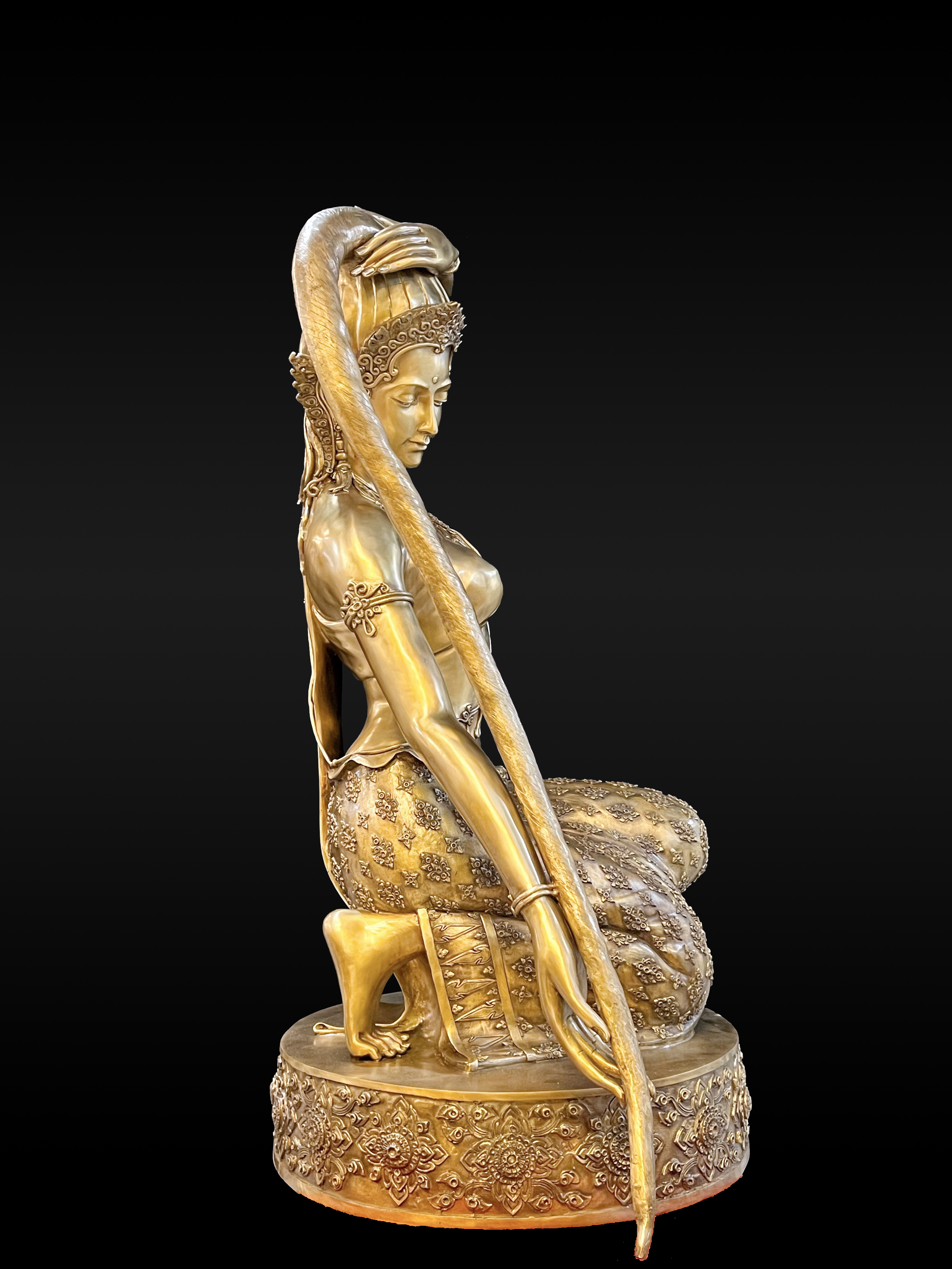 พระแม่ธรณีบีบมวยผม หน้าตัก 30 นิ้ว