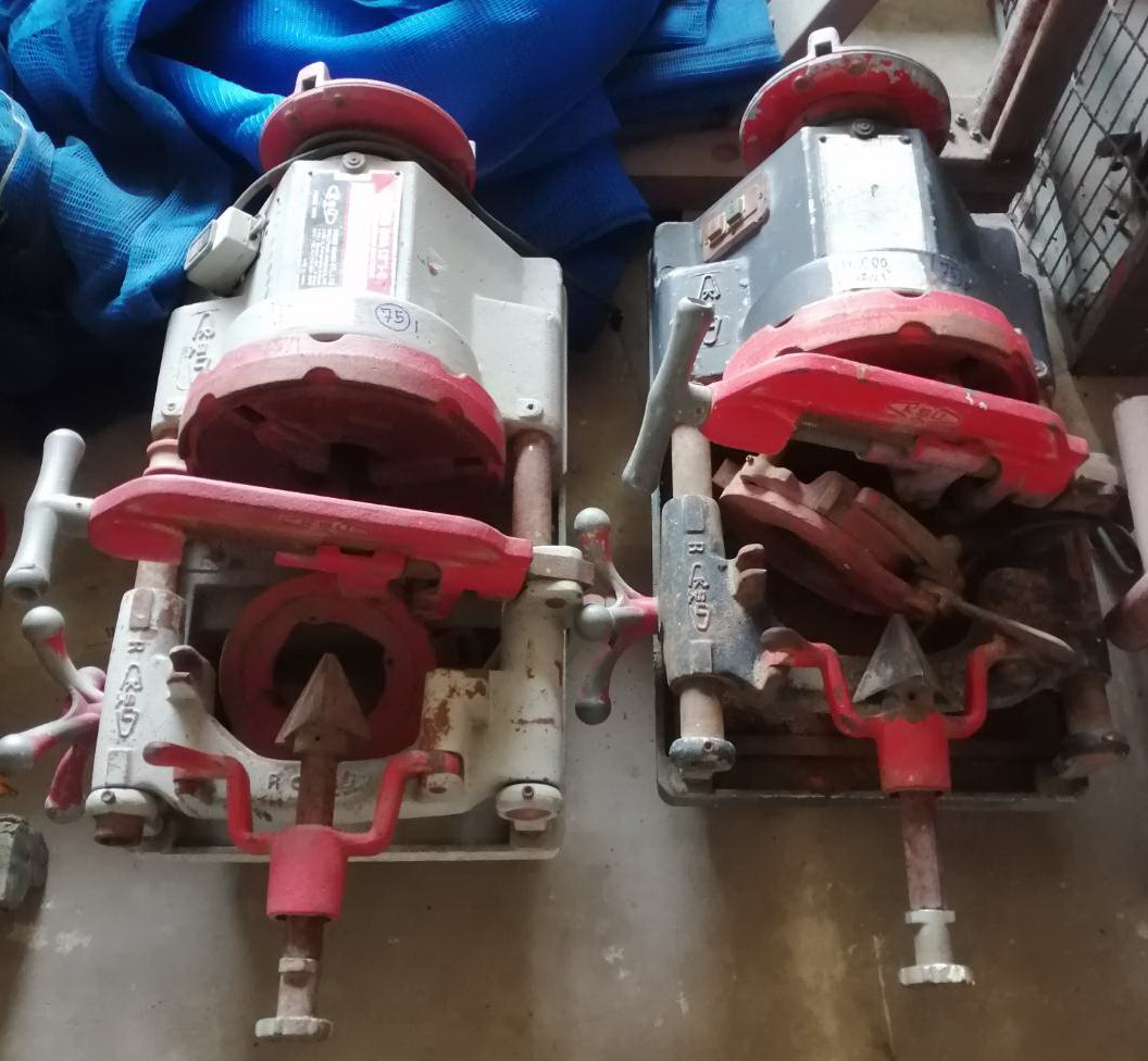 ต๊าปเกลียวไฟฟ้าตัวเล็ก