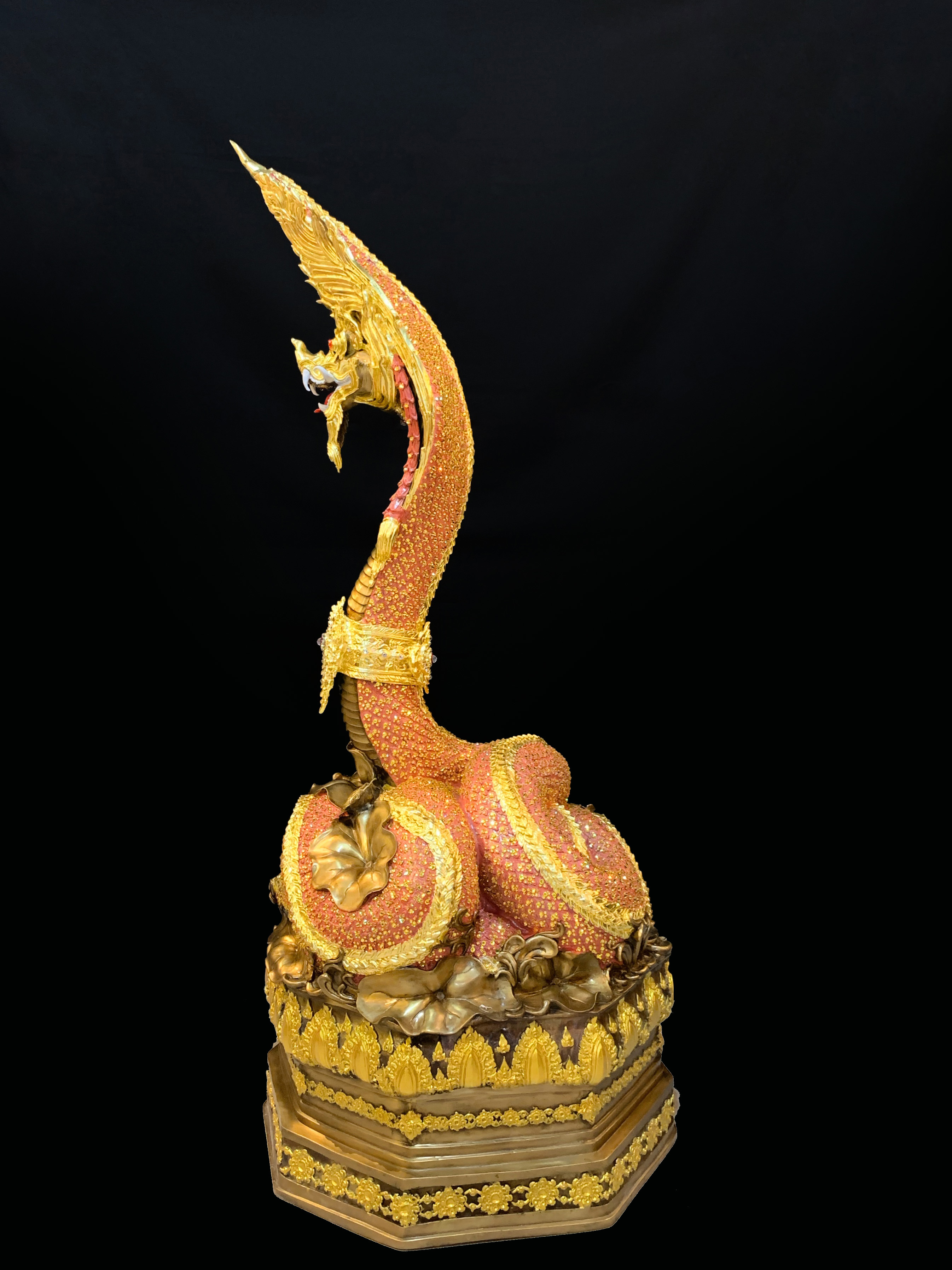 พญานาค สูง 149 cm.