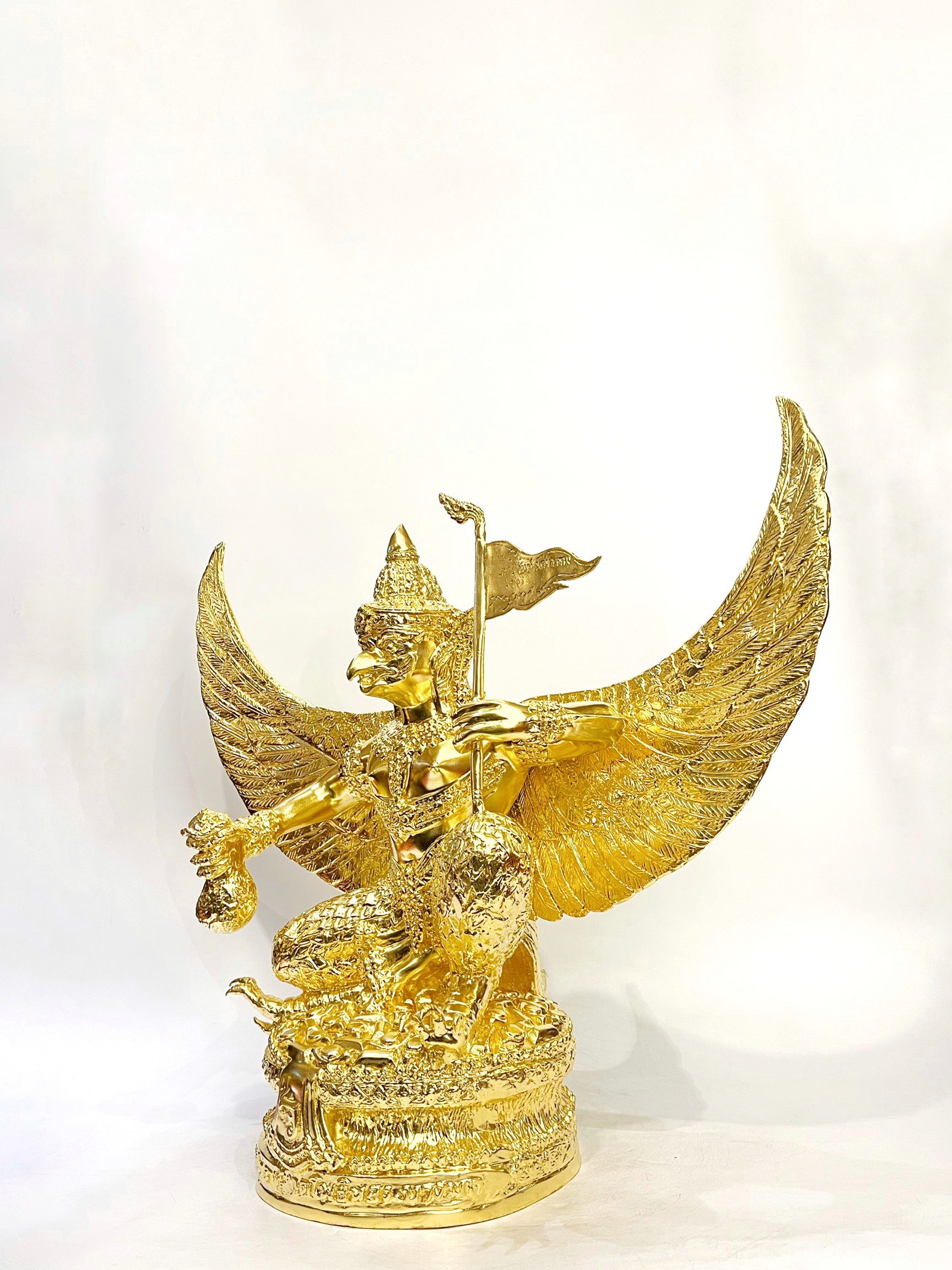 พญาครุฑ (บล็อคแรก) รุ่น ขุมทรัพย์มหาเทพ รวย ๑๐๐ๆ ๑๐๐ ล้าน