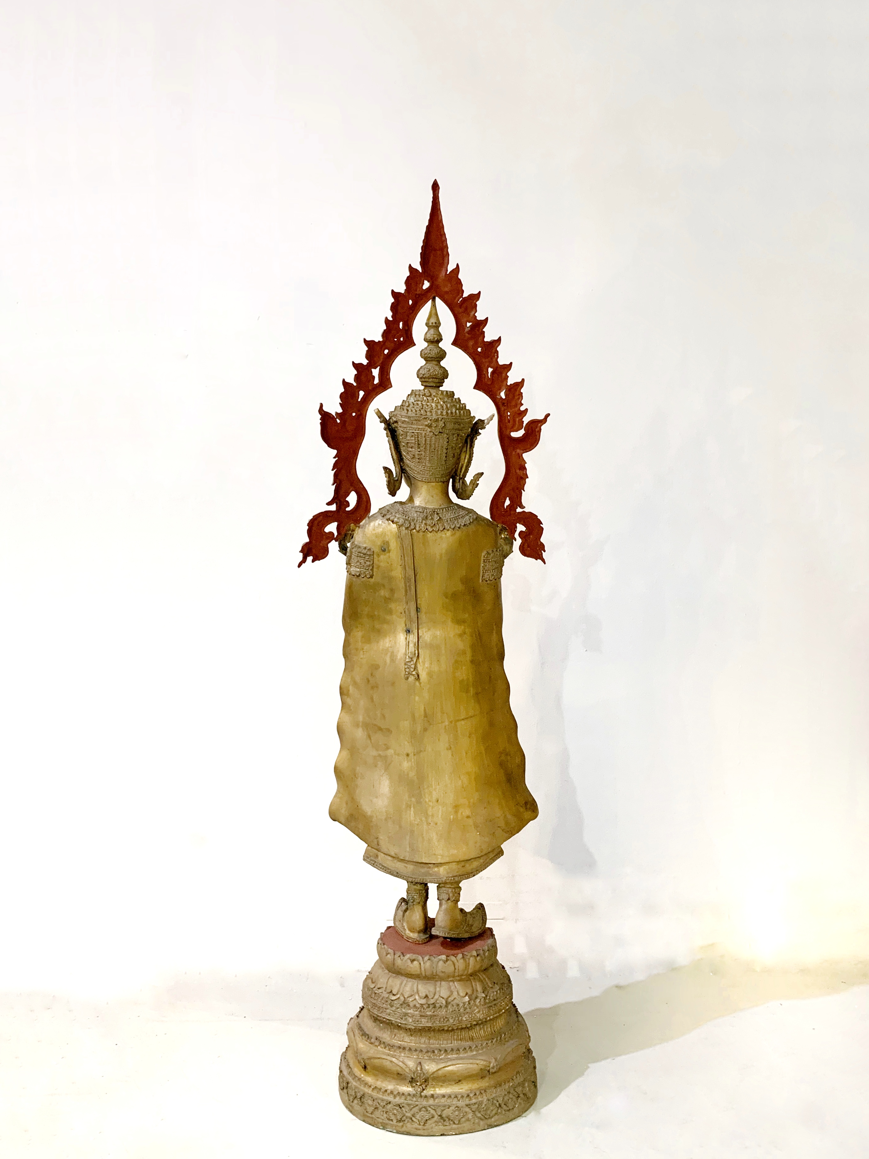 พระพุทธมหาจักรพรรดิ ปางรำพึง สูง 52 นิ้ว