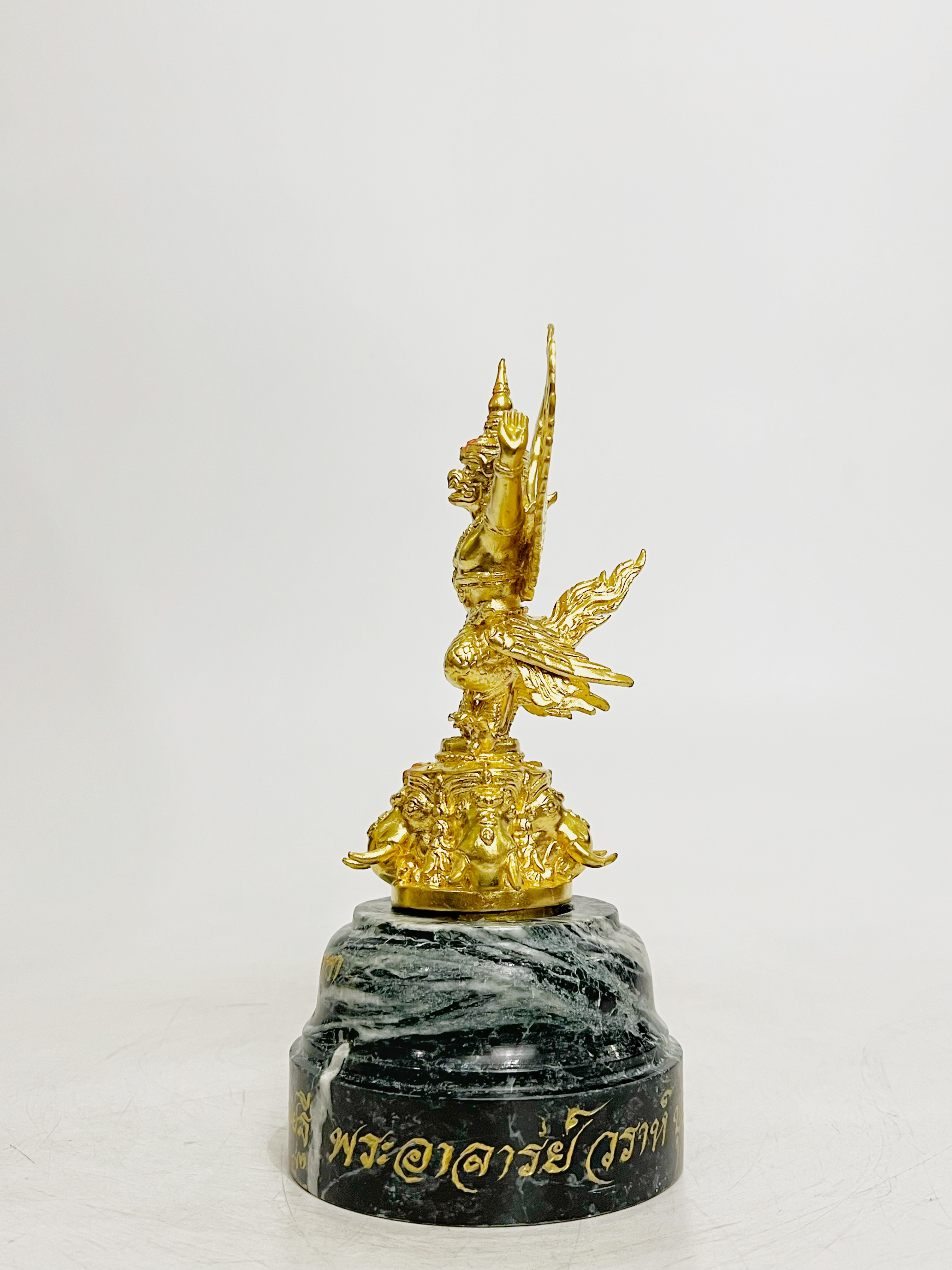 พญาครุฑ องค์บูชา รุ่น มหาเศรษฐี สูง 8 นิ้ว (ขนาดกลาง)