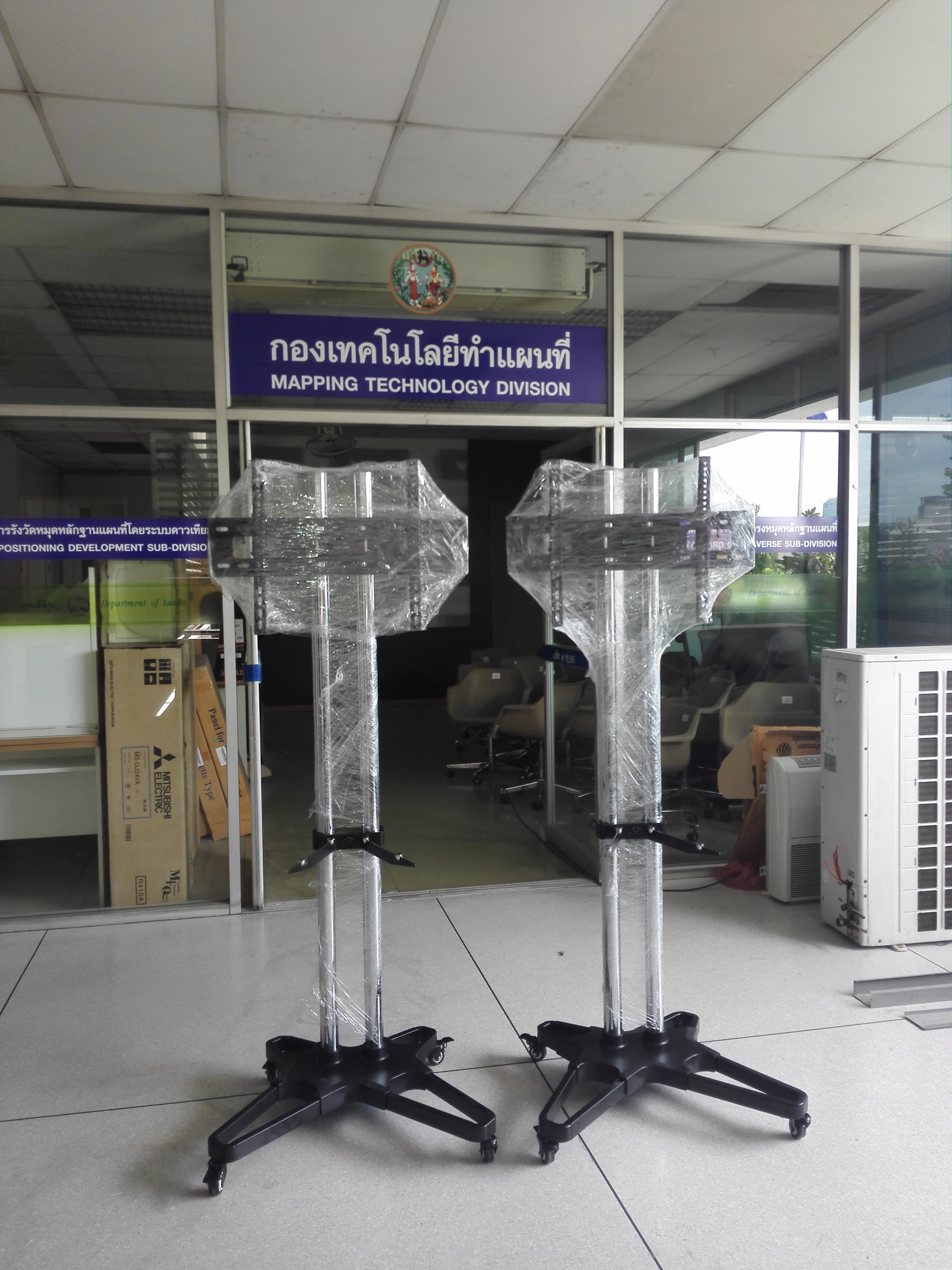 JMTVSTAND SM7000 ขาตั้งพื้นทีวีล้อเลื่อน(TV Stand)วัสดุเหล็ก+สแตนเลสแข็งแรง ปรับความสูง/ต่ำ ก้ม-เงยได้ 32"-70"นิ้ว{รับประกัน 3ปี}0964746498