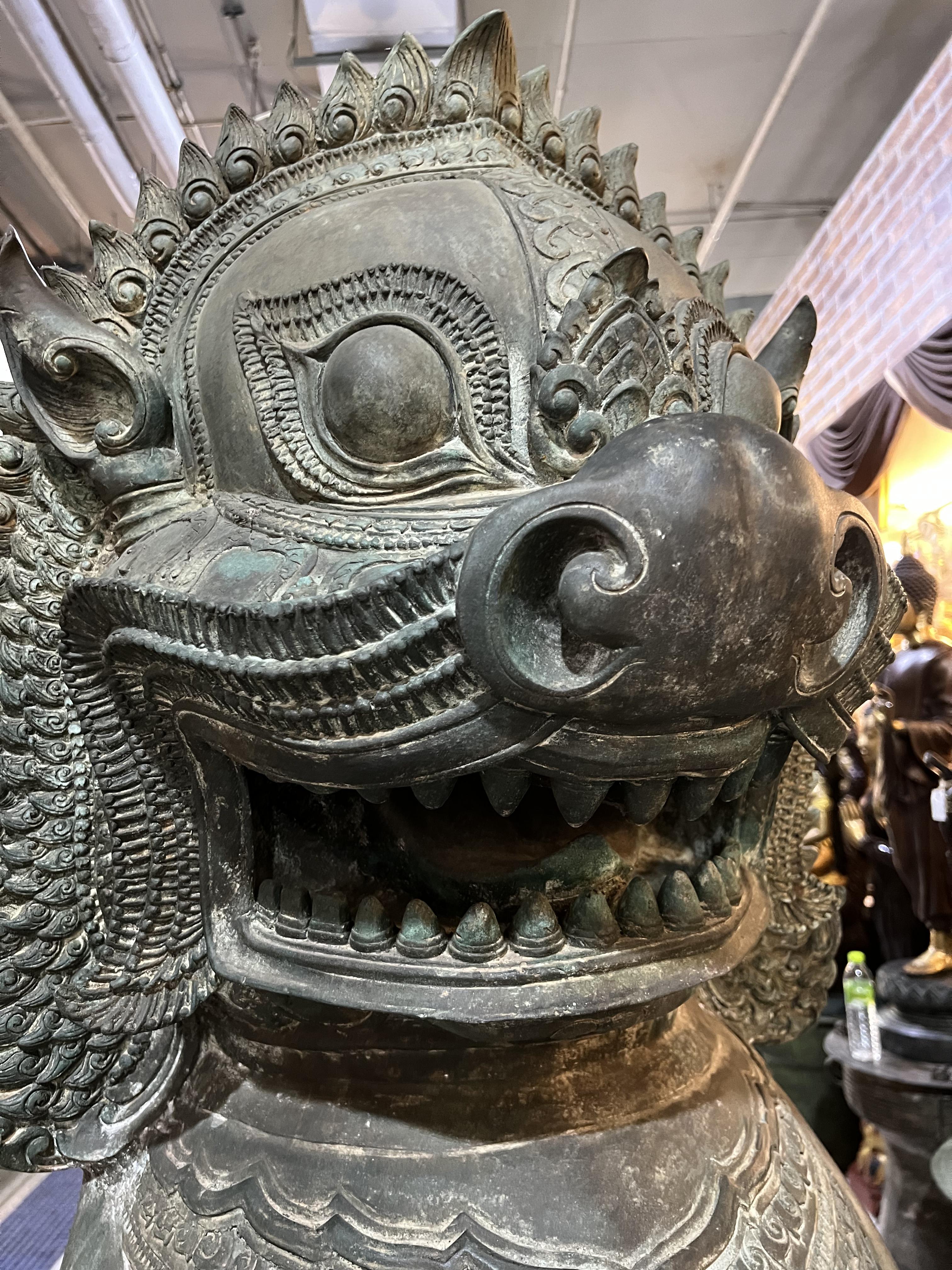 สิงโต (คู่) ขนาดใหญ่