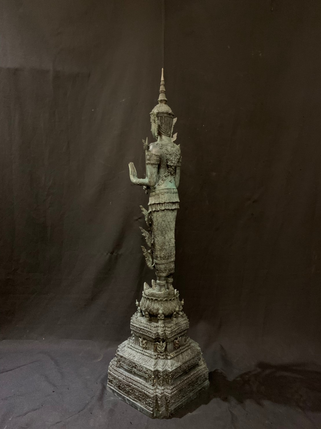 พระสยามเทวาธิราช ทรงเครื่องจักรพรรดิ์ หน้าตัก 9 นิ้ว