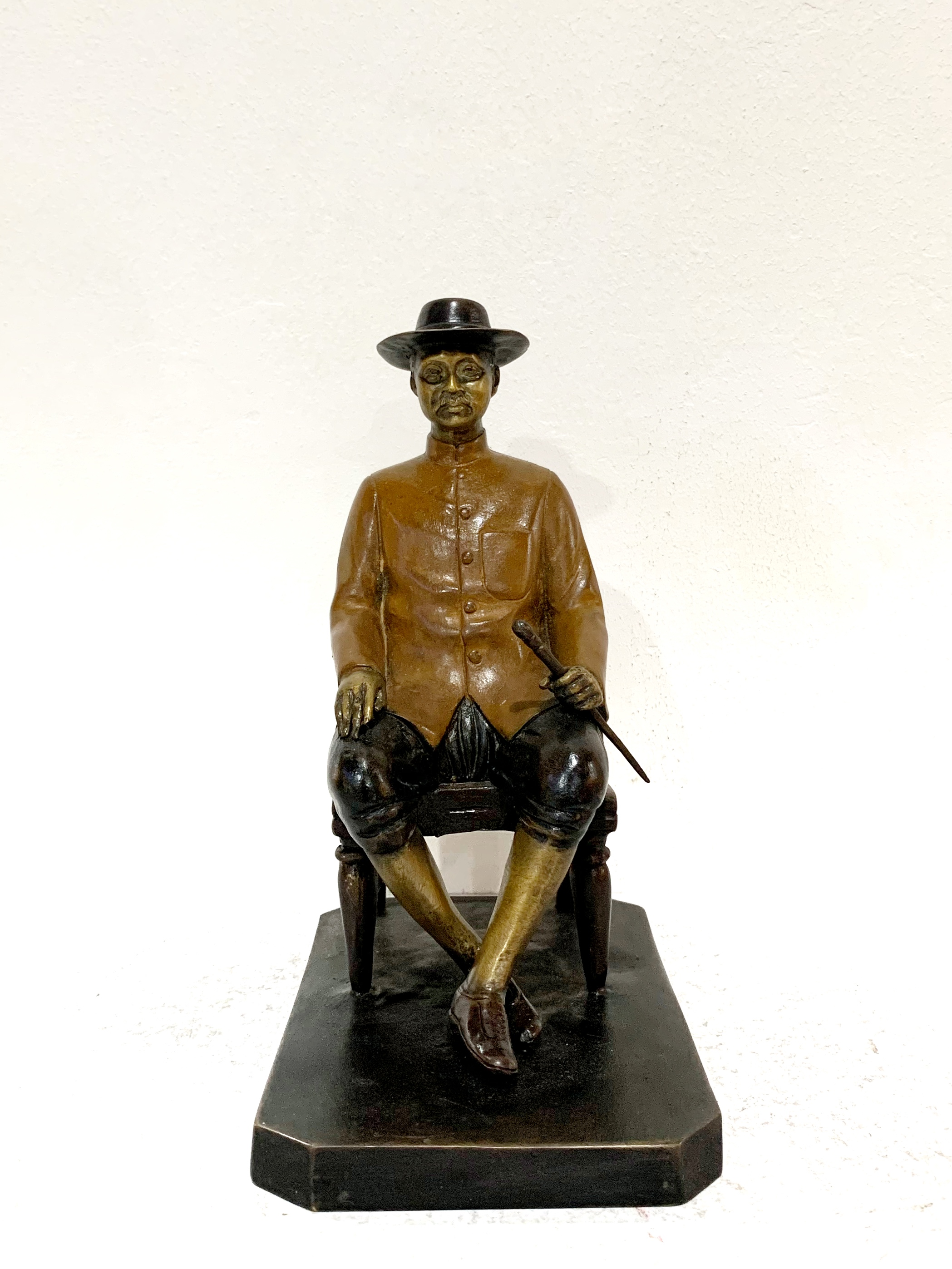 รัชกาลที่ 5 ประทับเก้าอี้ หน้าตัก 5 นิ้ว