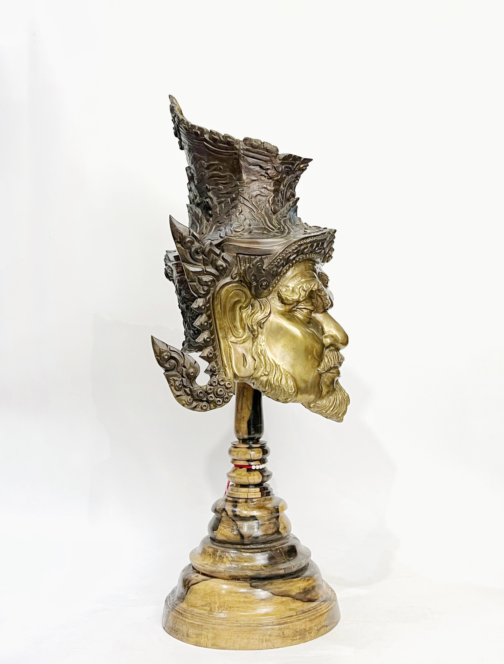 เศียร มหามุนีฤาษีตาไฟ ปู่ฤาษีตาไฟ