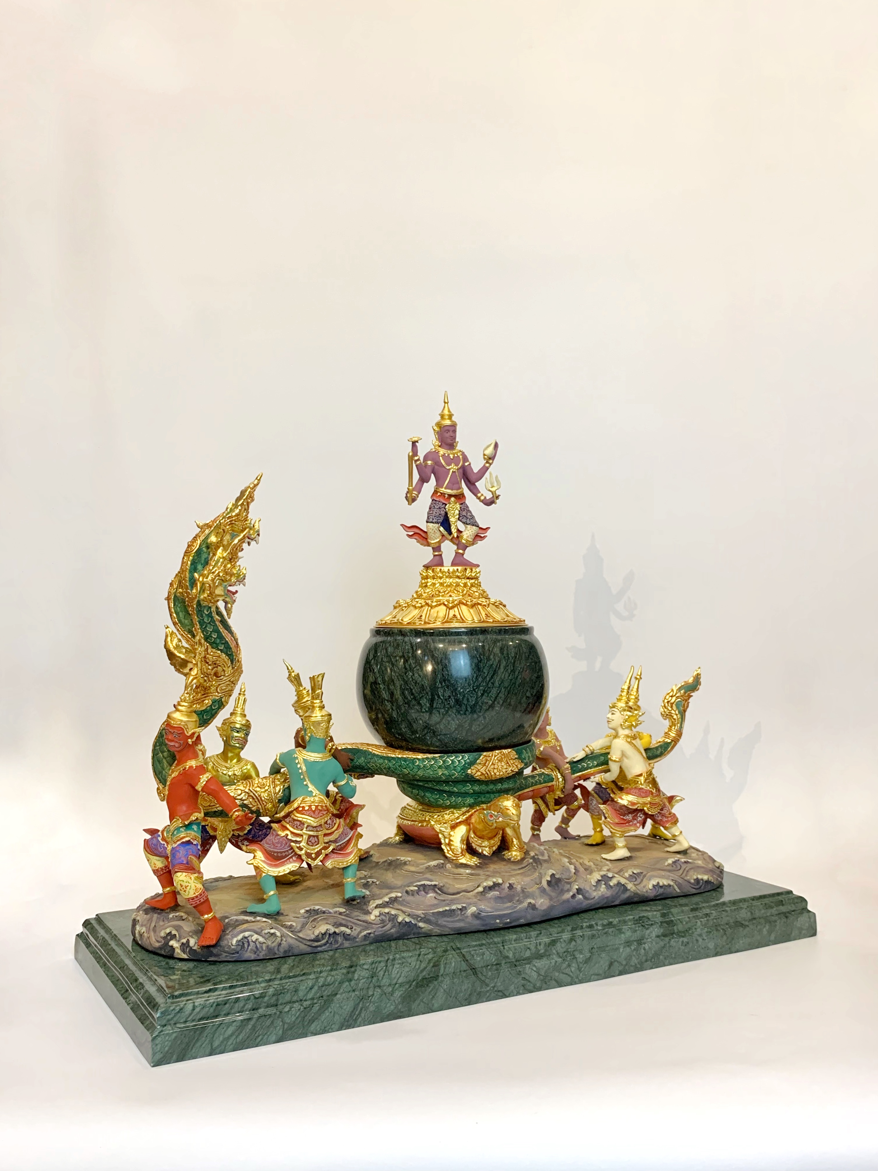 ครอบน้ำอมฤต พระนารายณ์กวนเกษียรสมุทร พร้อมฐานหินอ่อน