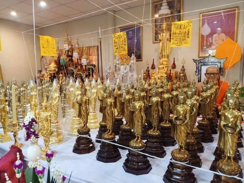 พระเจ้าห้ามโศกโรคาภัยนิรันตรายปราบไพรี หลวงพ่อเงินไหลมาสิริโภคาธนบดี สูง 18 นิ้ว