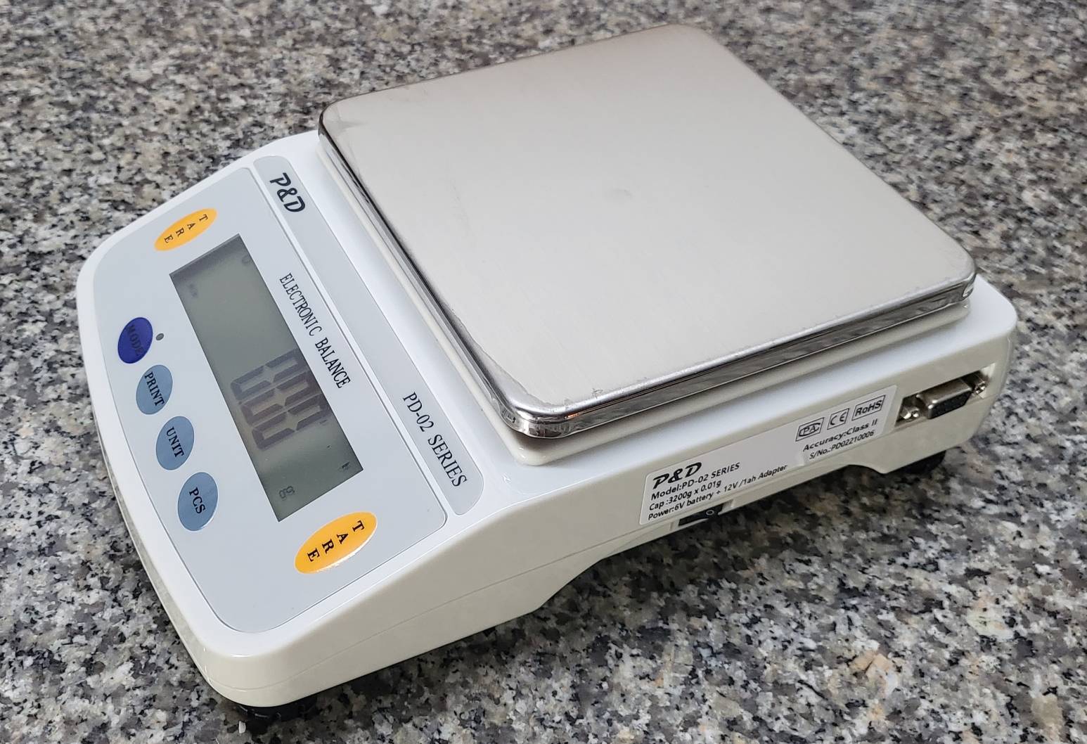 เครื่องชั่งละเอียด 3200 g. ค่าละเอียด 0.01 g.