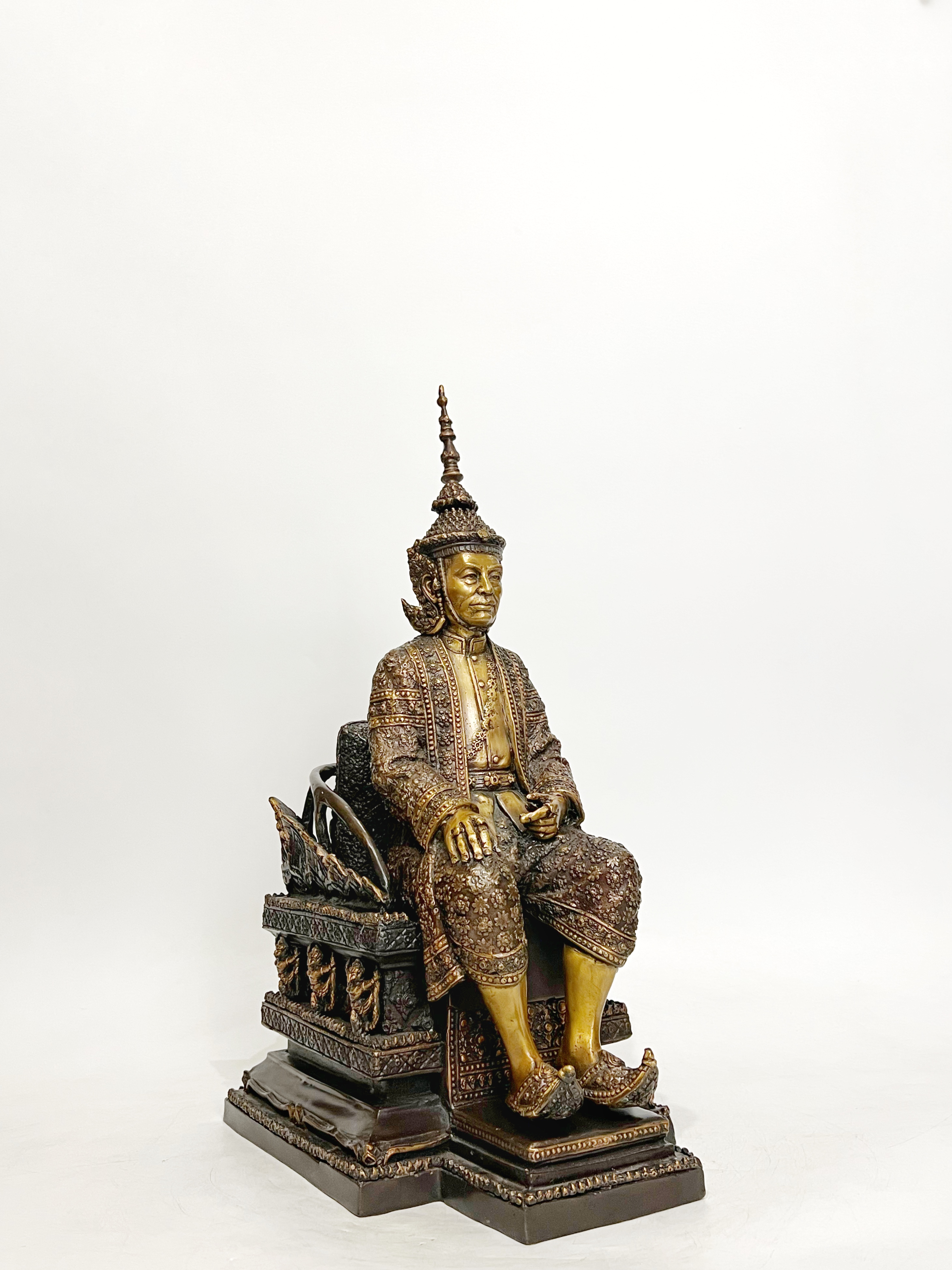 รัชกาลที่ 4 นั่งบัลลังก์ หน้าตัก 8 นิ้ว