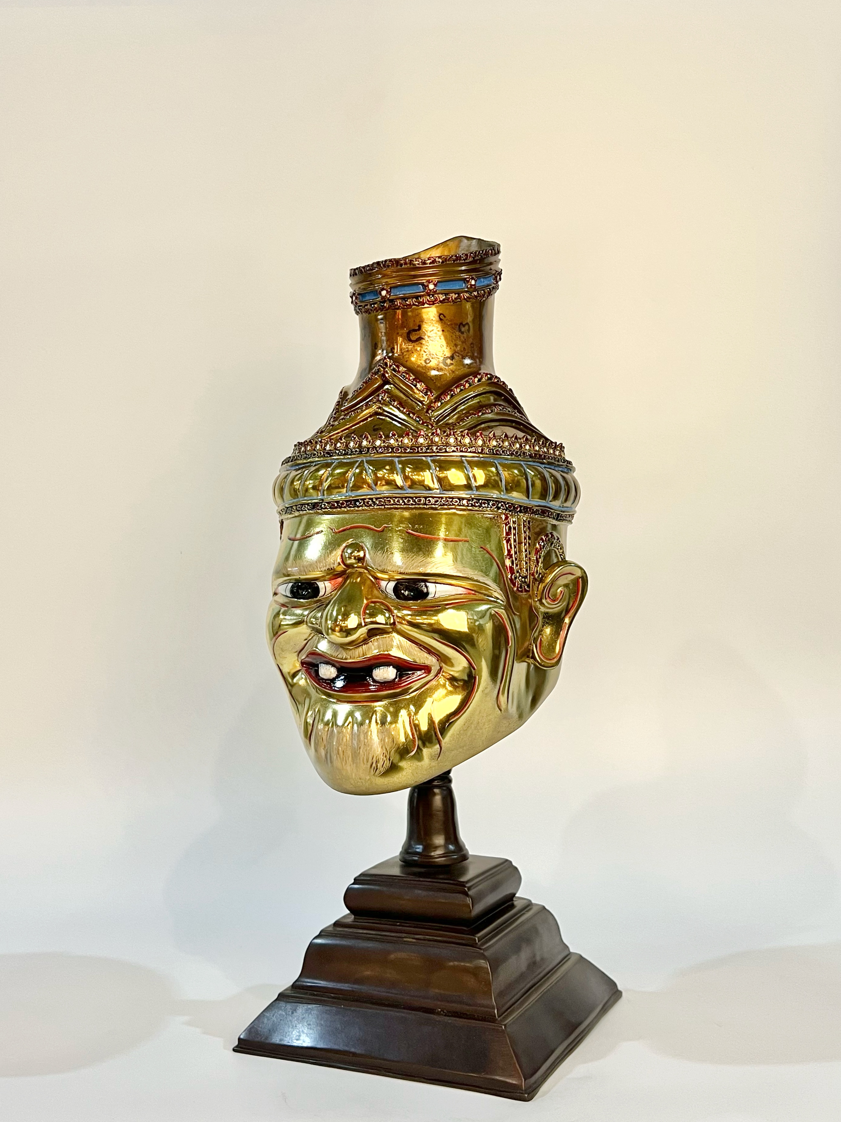 เศียรพ่อแก่ ขนาดใหญ่