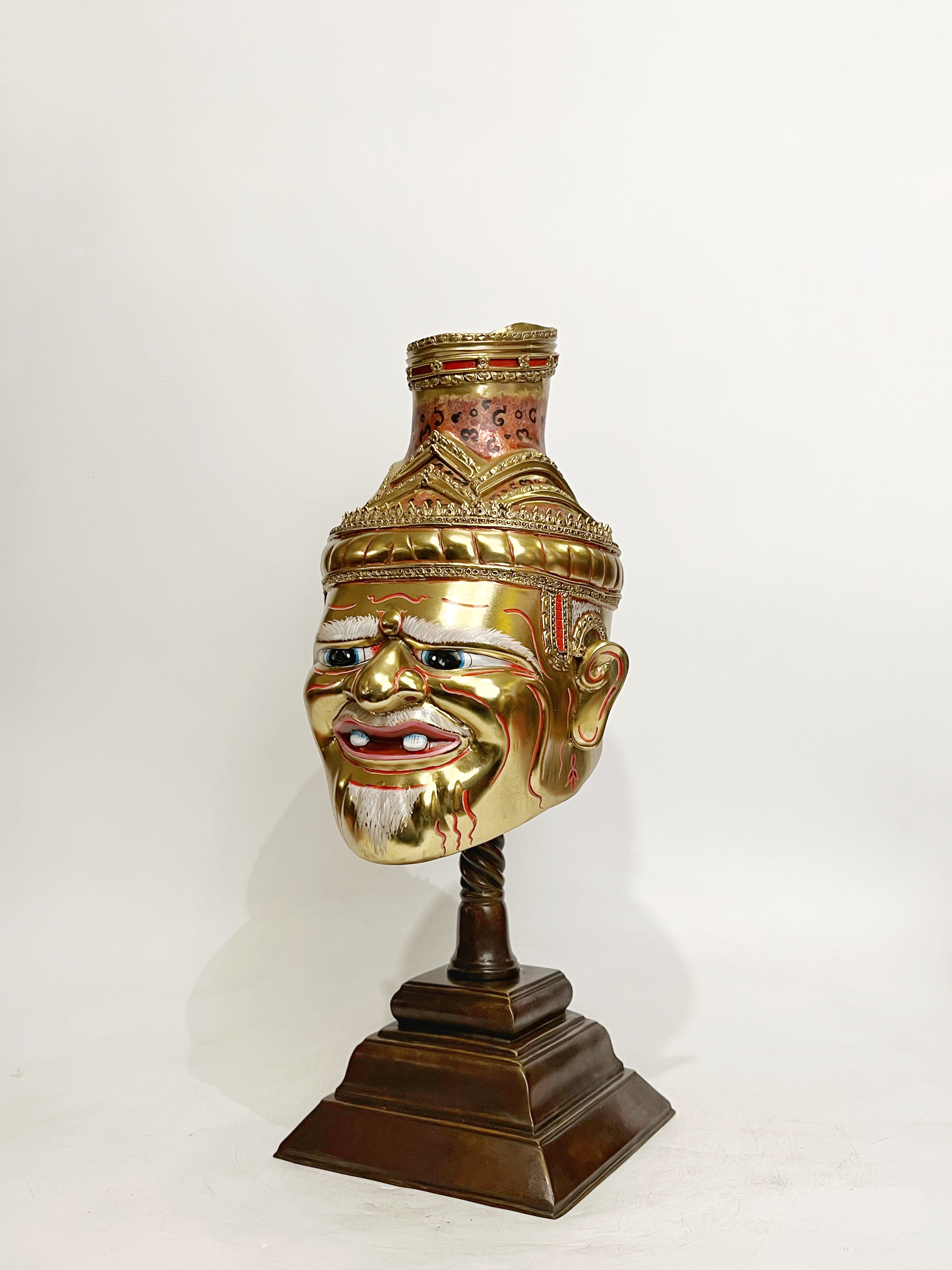 เศียรพ่อแก่ ขนาดใหญ่