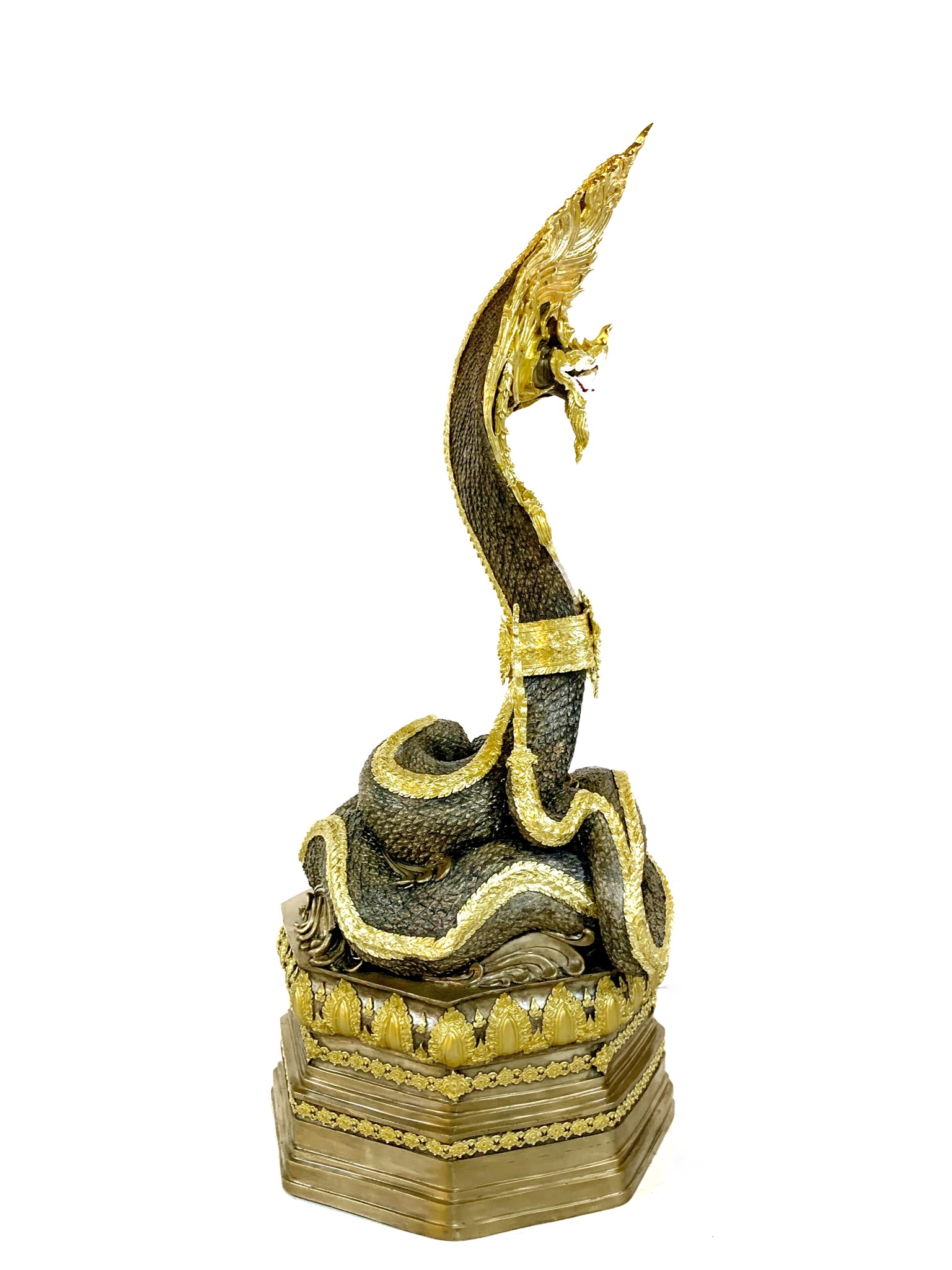 พญานาค สูง 159 cm.