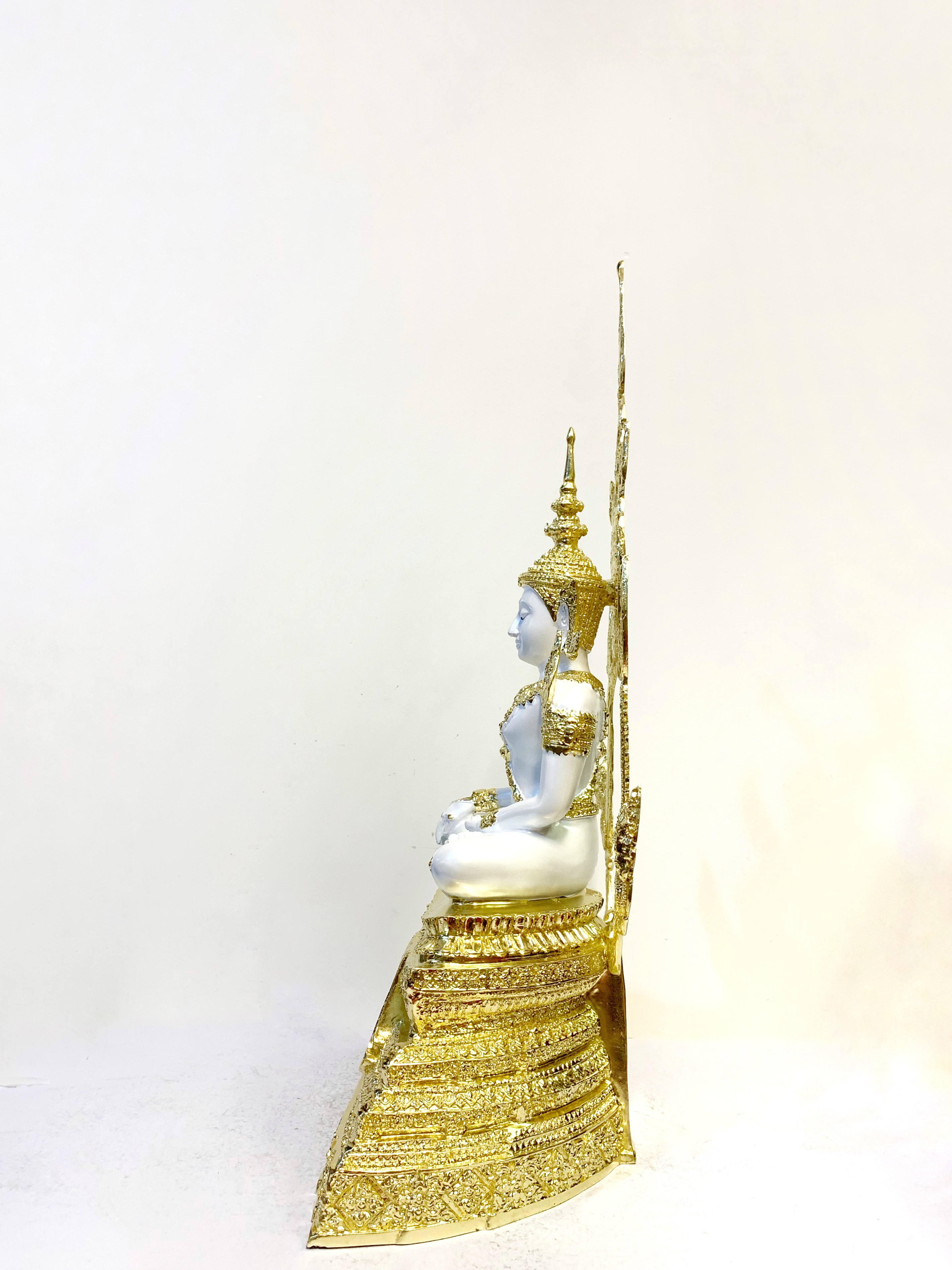 สมเด็จองค์ปฐม หน้าตัก 9 นิ้ว