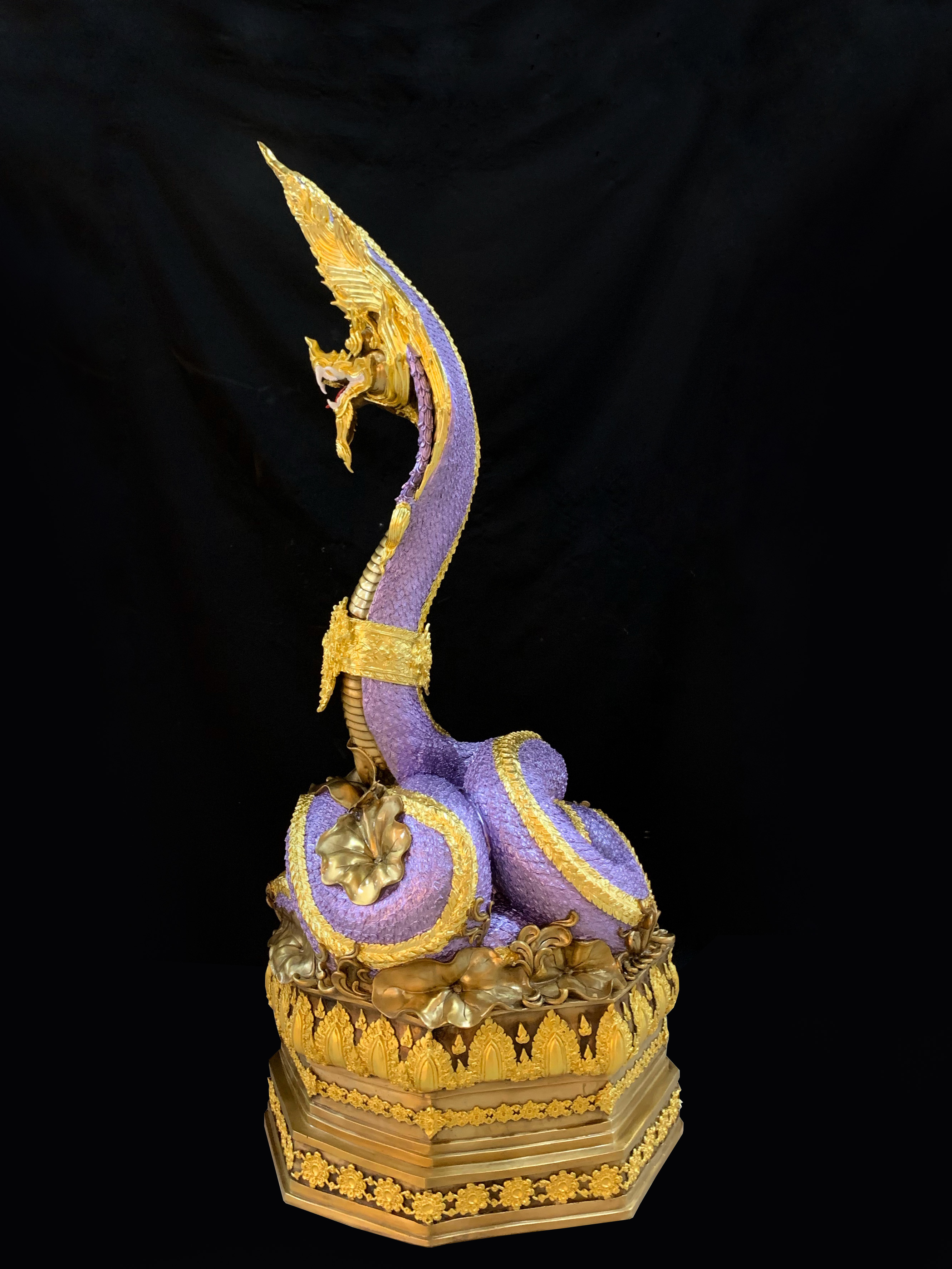 พญานาค สูง 149 cm.