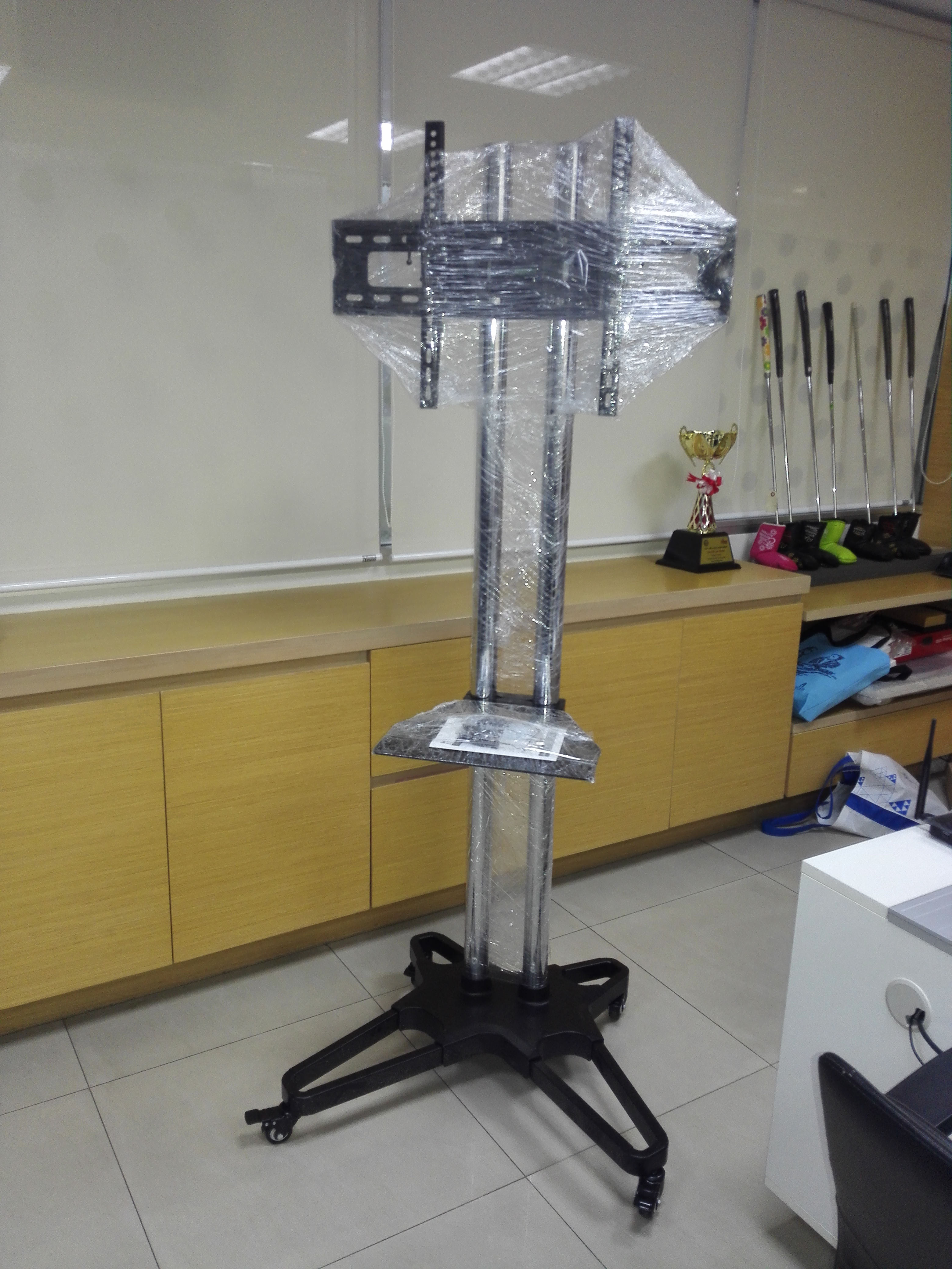 JMTVSTAND SM7000 ขาตั้งพื้นทีวีล้อเลื่อน(TV Stand)วัสดุเหล็ก+สแตนเลสแข็งแรง ปรับความสูง/ต่ำ ก้ม-เงยได้ 32"-70"นิ้ว{รับประกัน 3ปี}0964746498