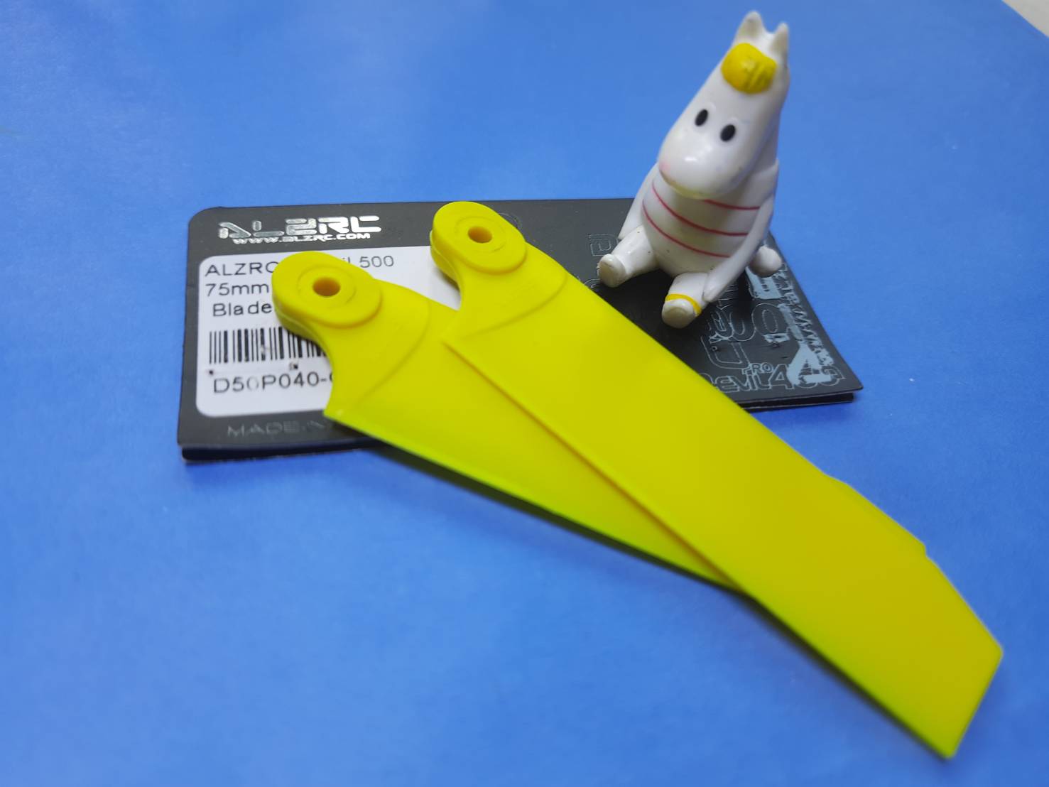 D50P040-Y # Tail Blade 380/420 Yellow