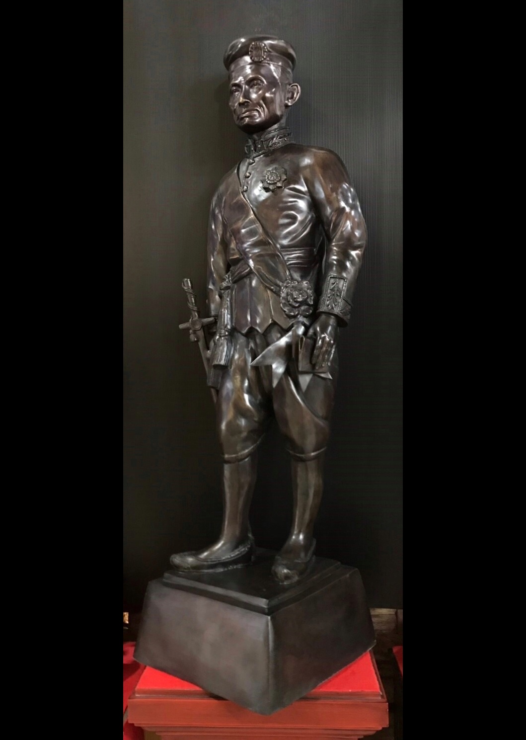 รัชกาลที่ 4 สูง 1.20 เมตร