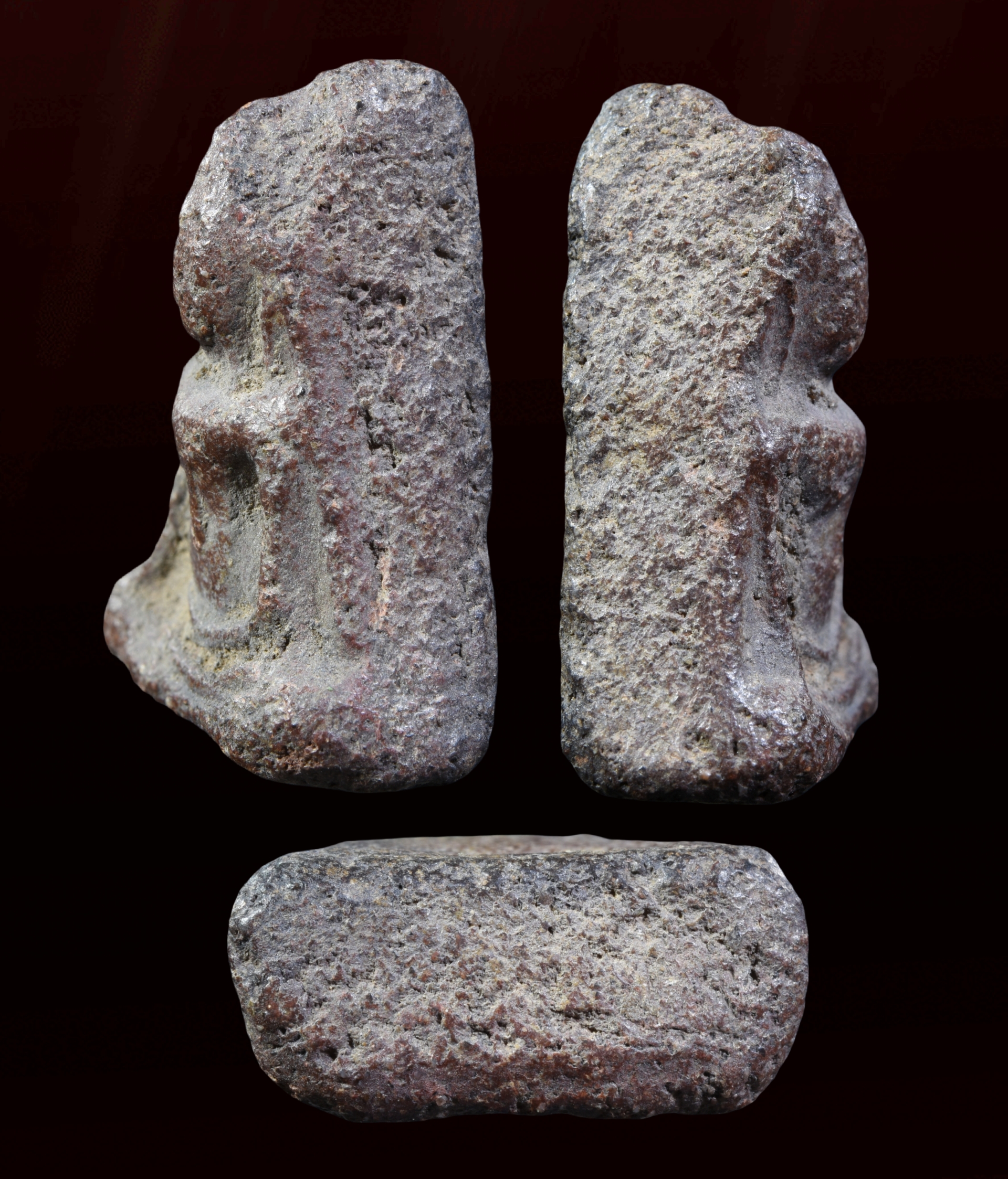 พระนางพญา พิมพ์เข่าโค้ง