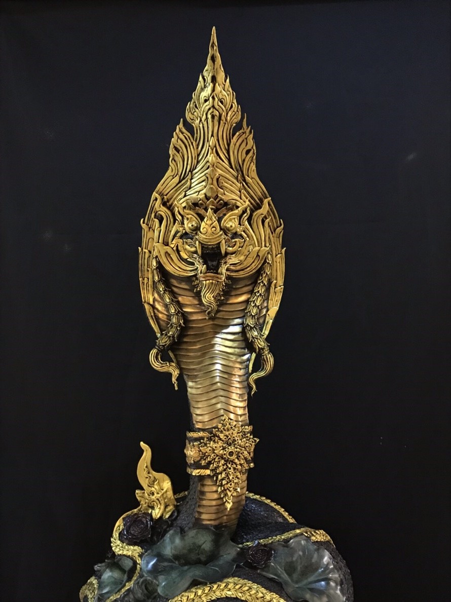พญานาค สูง 149 cm.